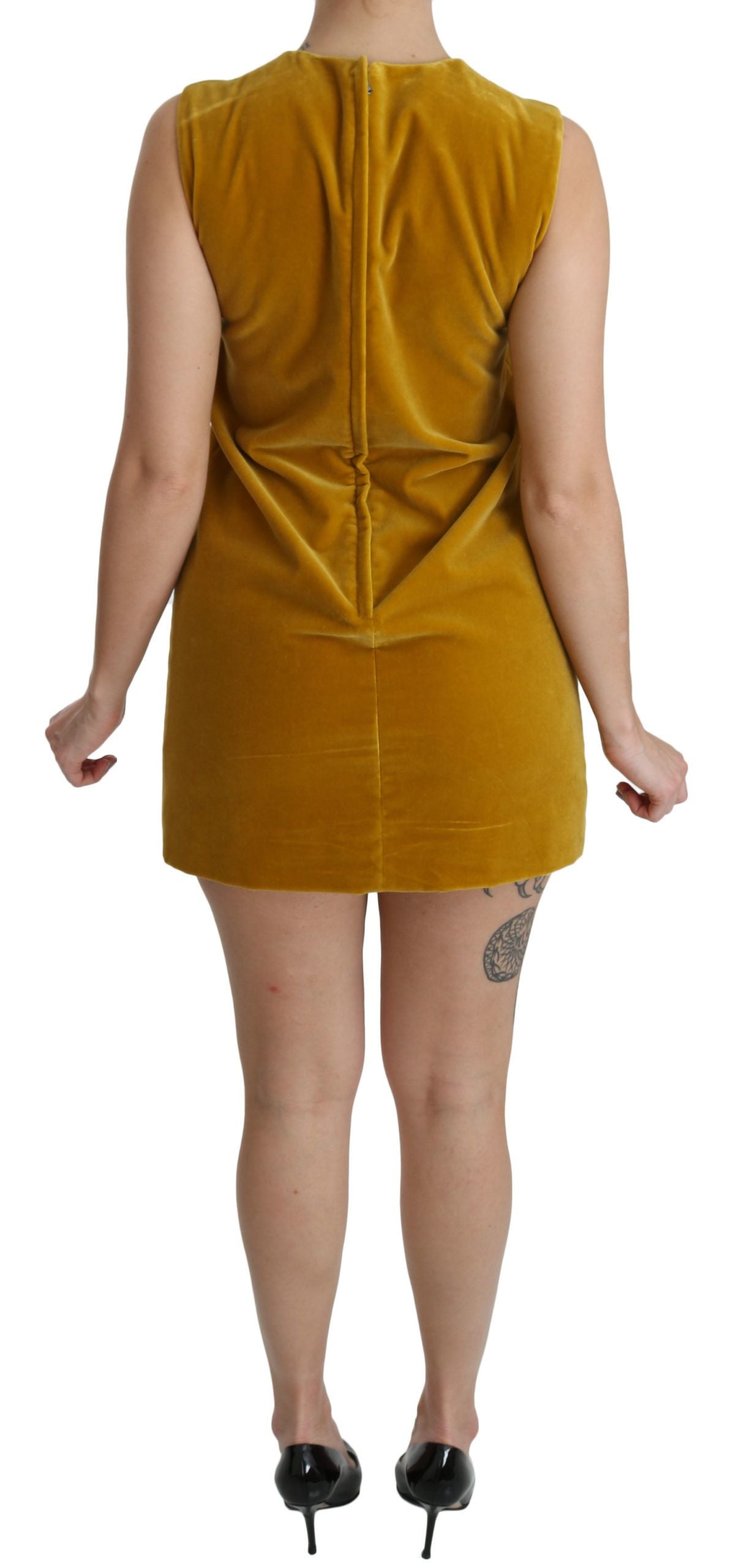 Mosterdkleurige fluwelen stretch mini-shiftjurk