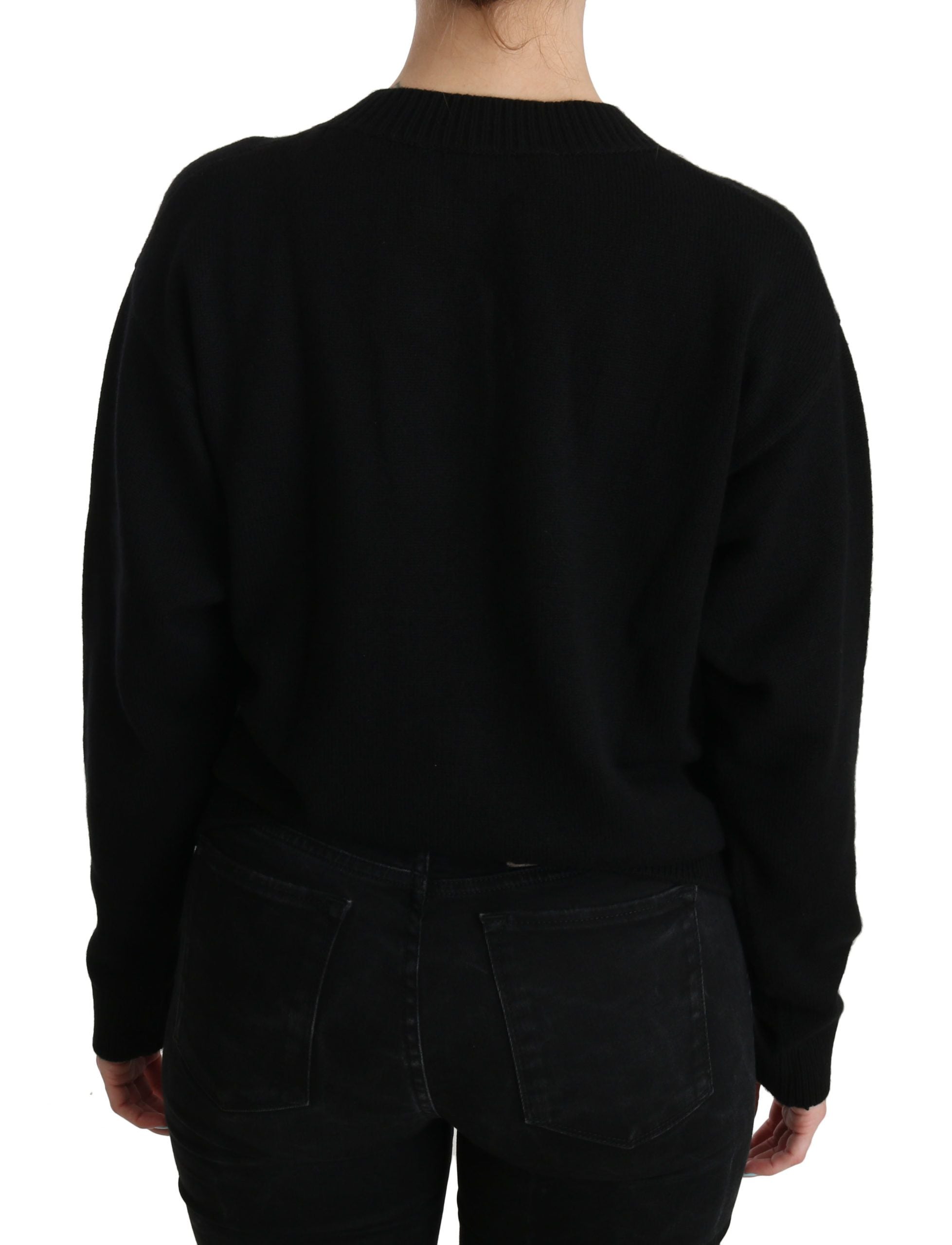 Zwarte vest met knoopversiering