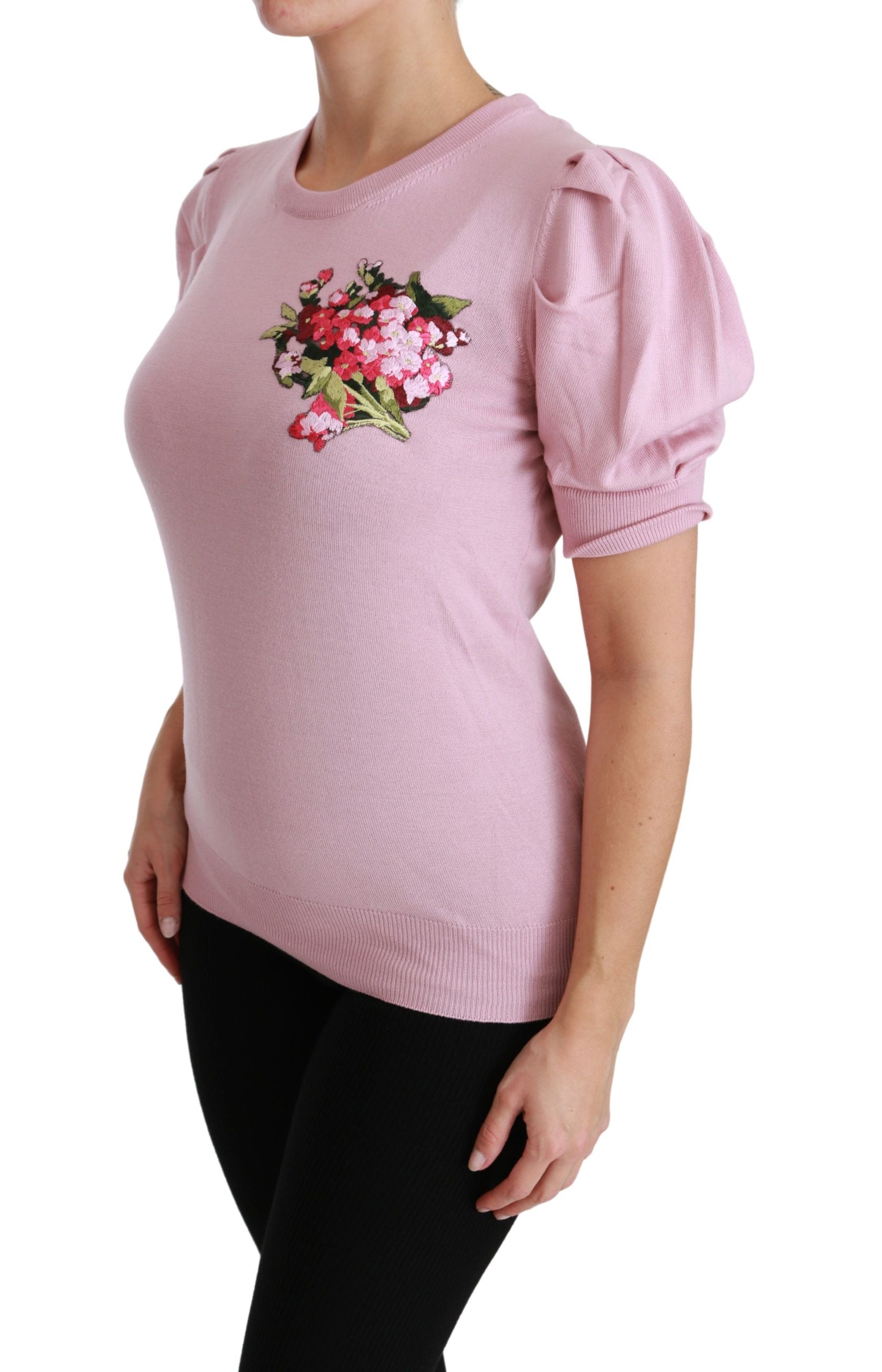 Roze blouse met geborduurde bloemen en wollen top