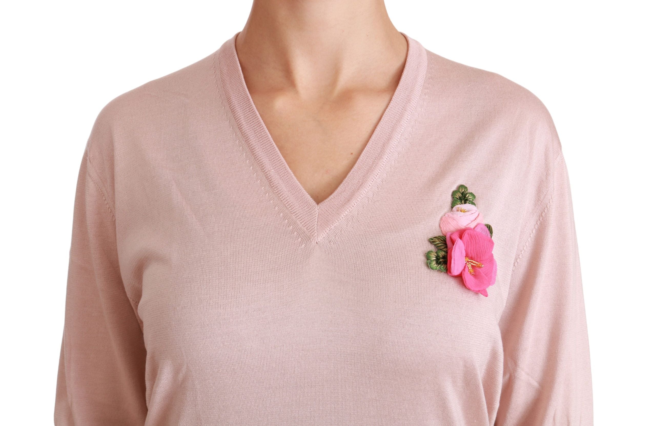 Roze bloemen versierde zijden trui