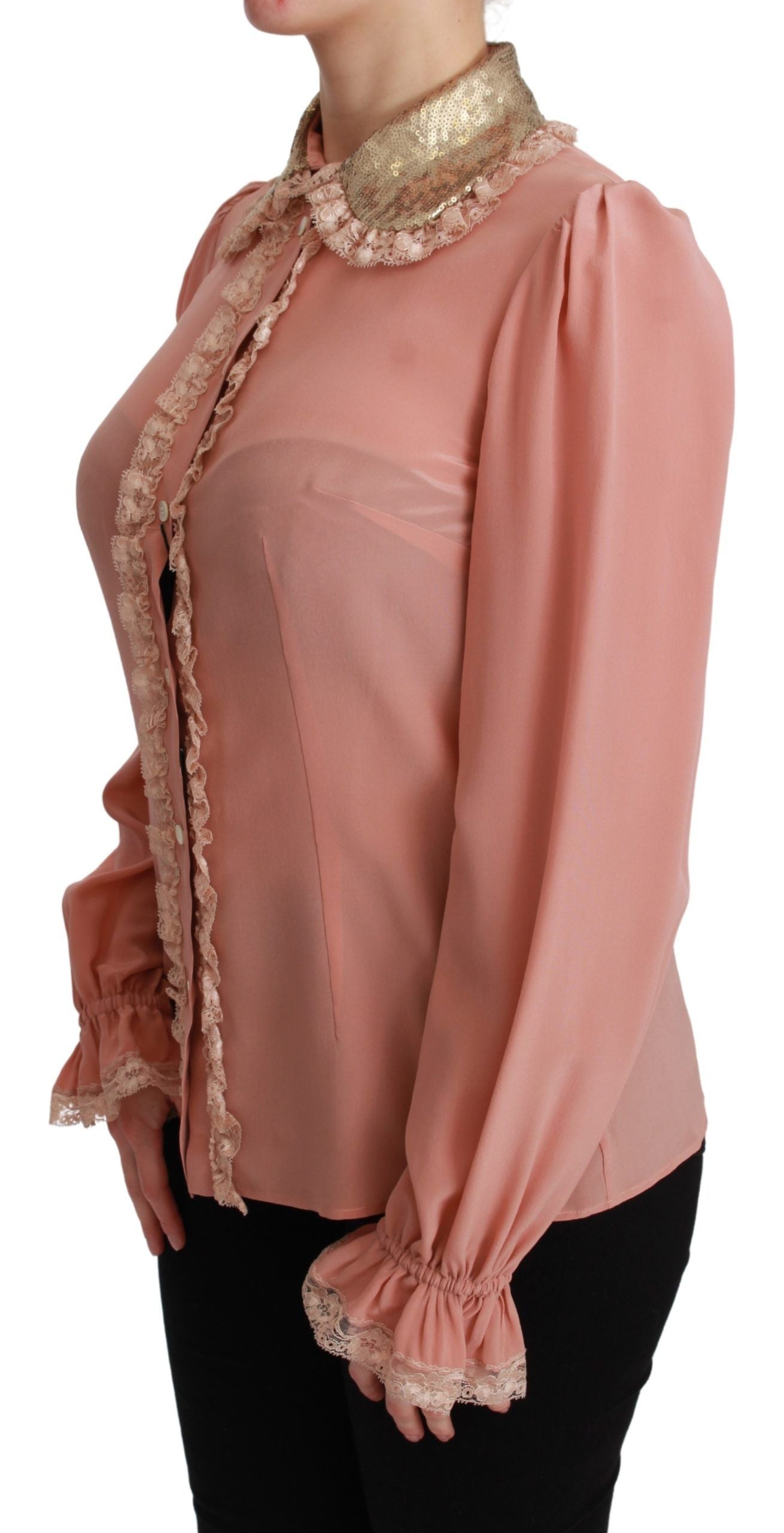 Roze zijden blouse met gouden pailletten en kant