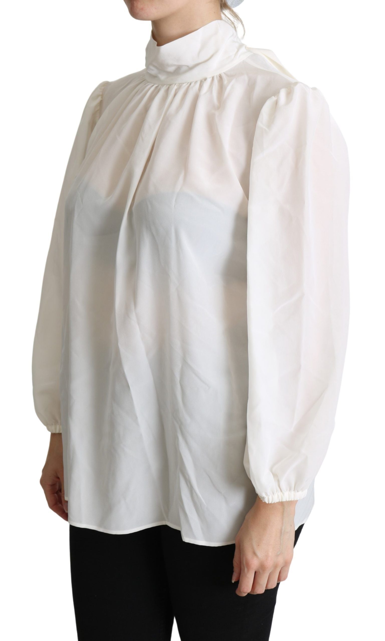 Witte zijden blouse met strik en lange mouwen