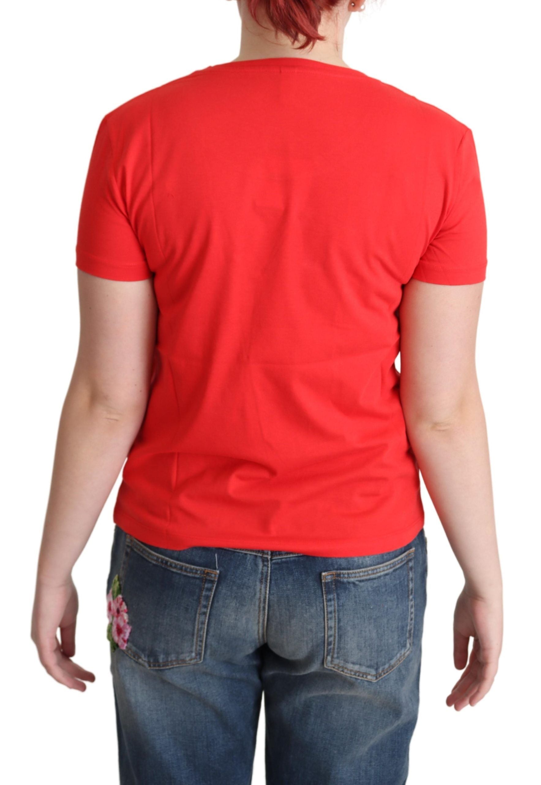 Rode bedrukte katoenen blouse met korte mouwen en T-shirt