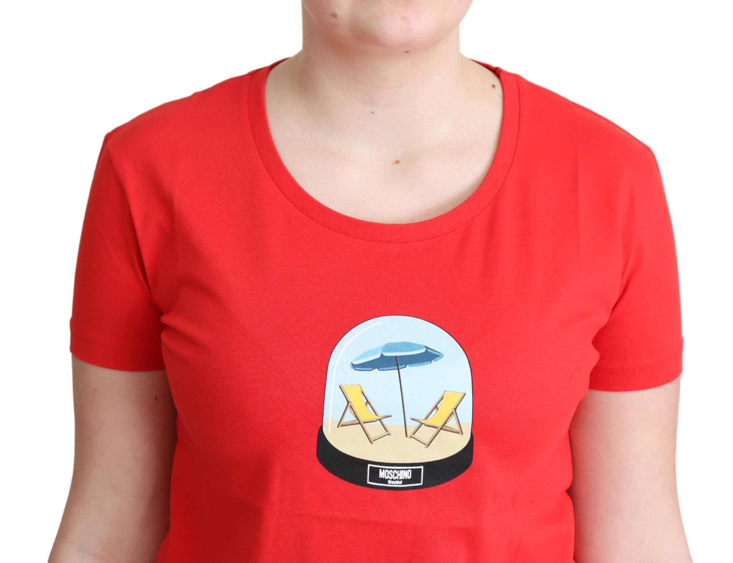 Rode bedrukte katoenen blouse met korte mouwen en T-shirt