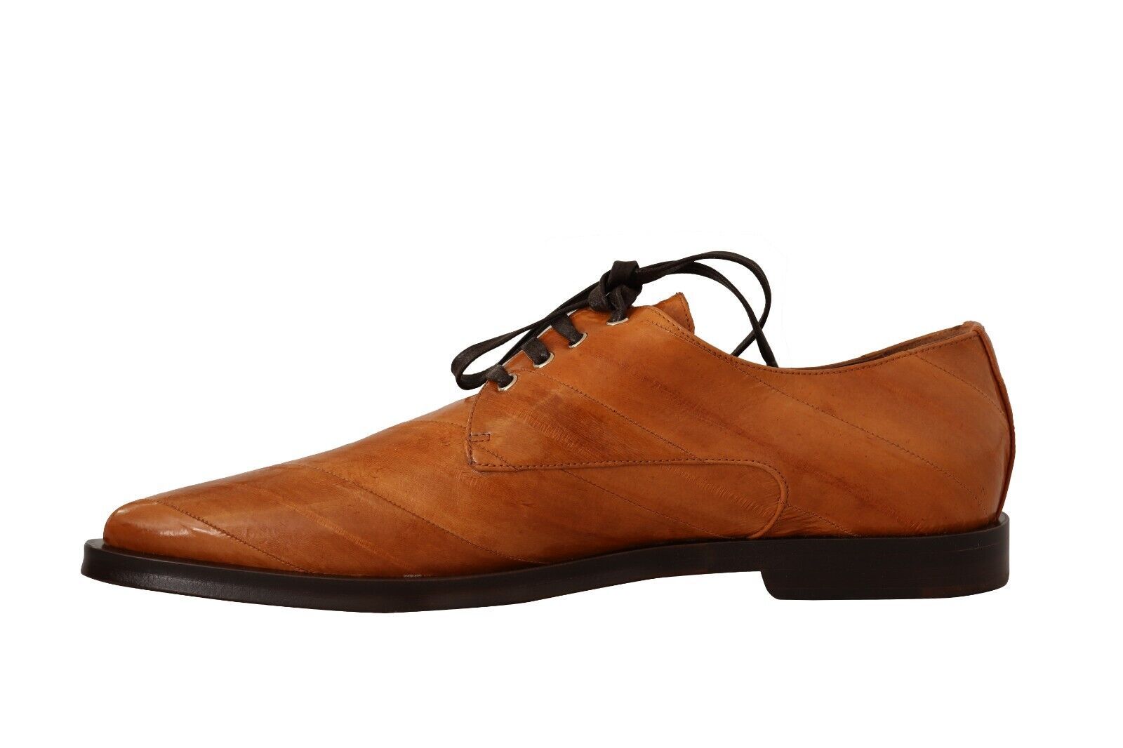 Bruine leren veterschoenen met palingmotief