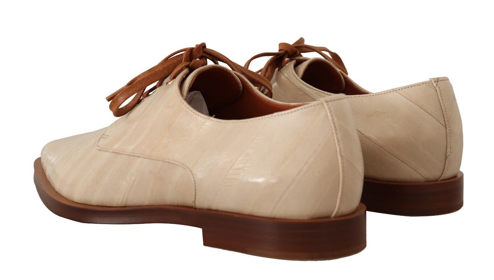 Witte leren veterschoenen met platte hak