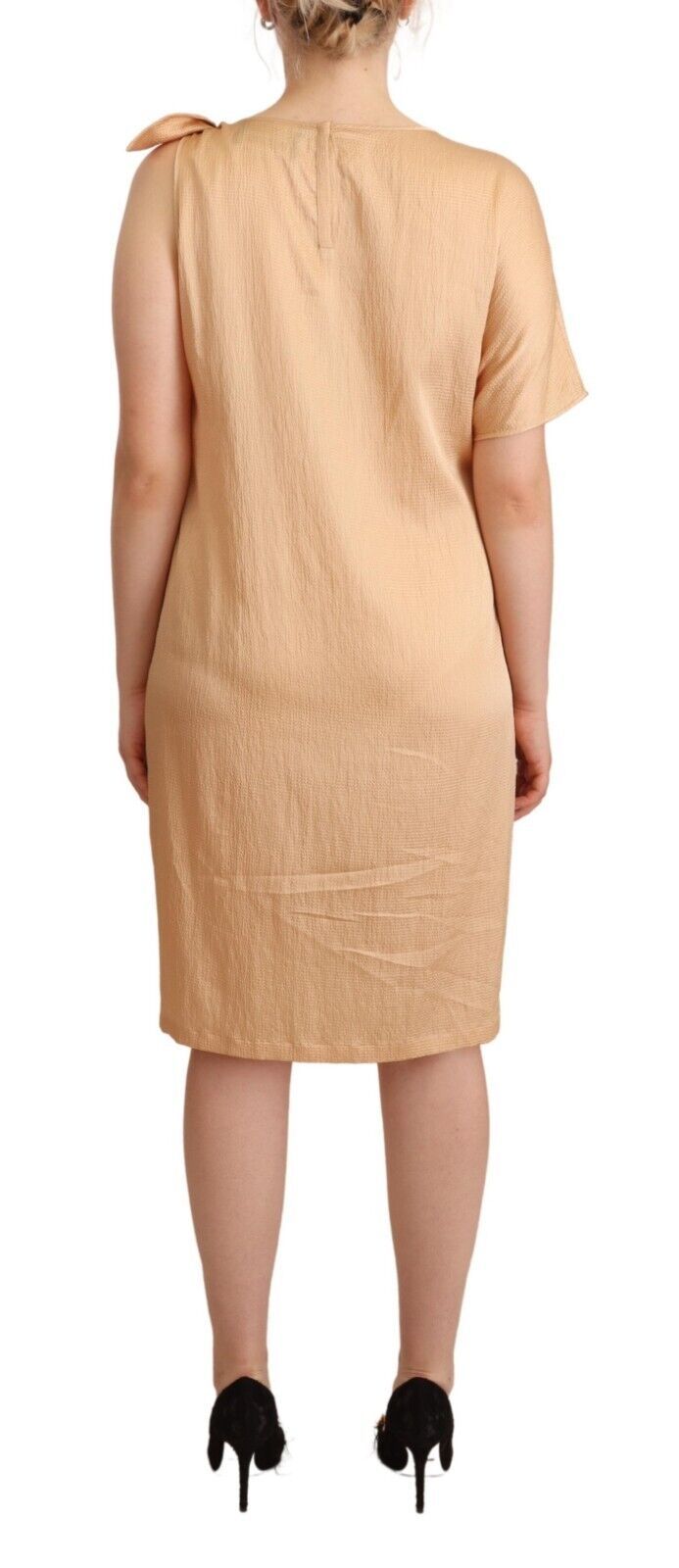 Beige jurk met één mouw en knielengte