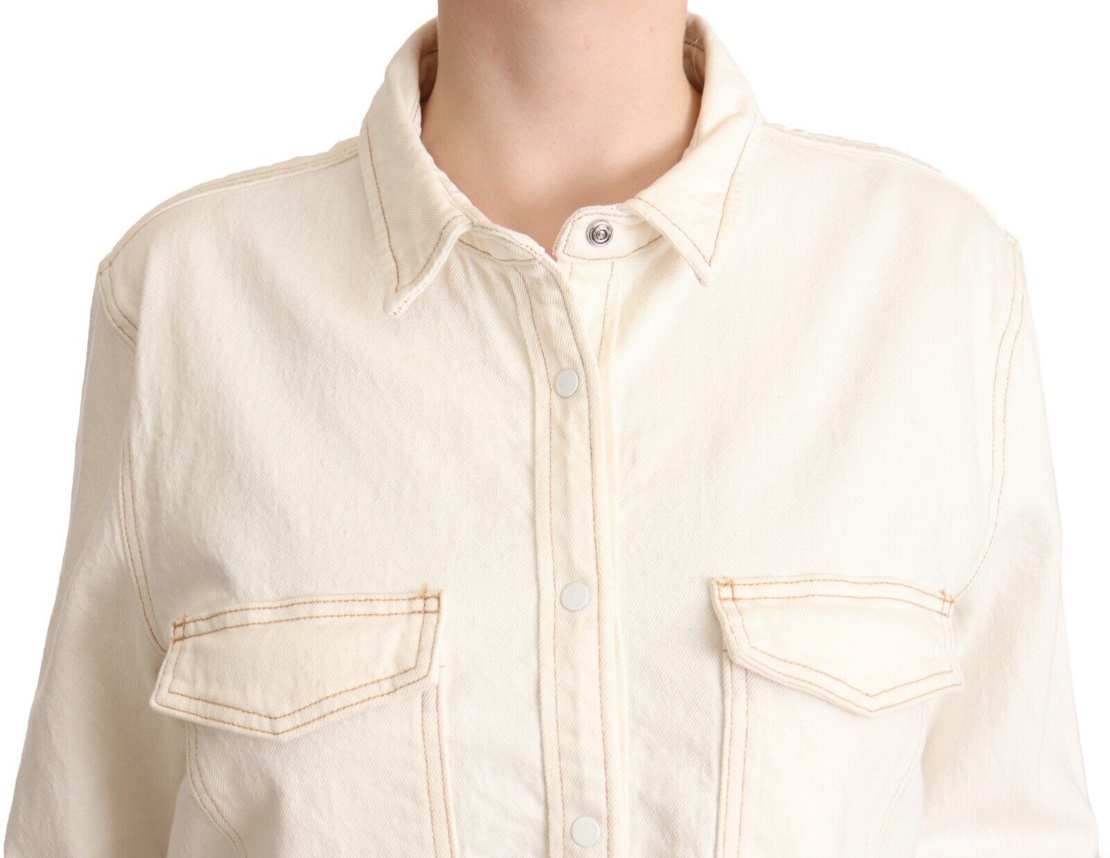 Witte katoenen polo met kraag, lange mouwen en knoopjes
