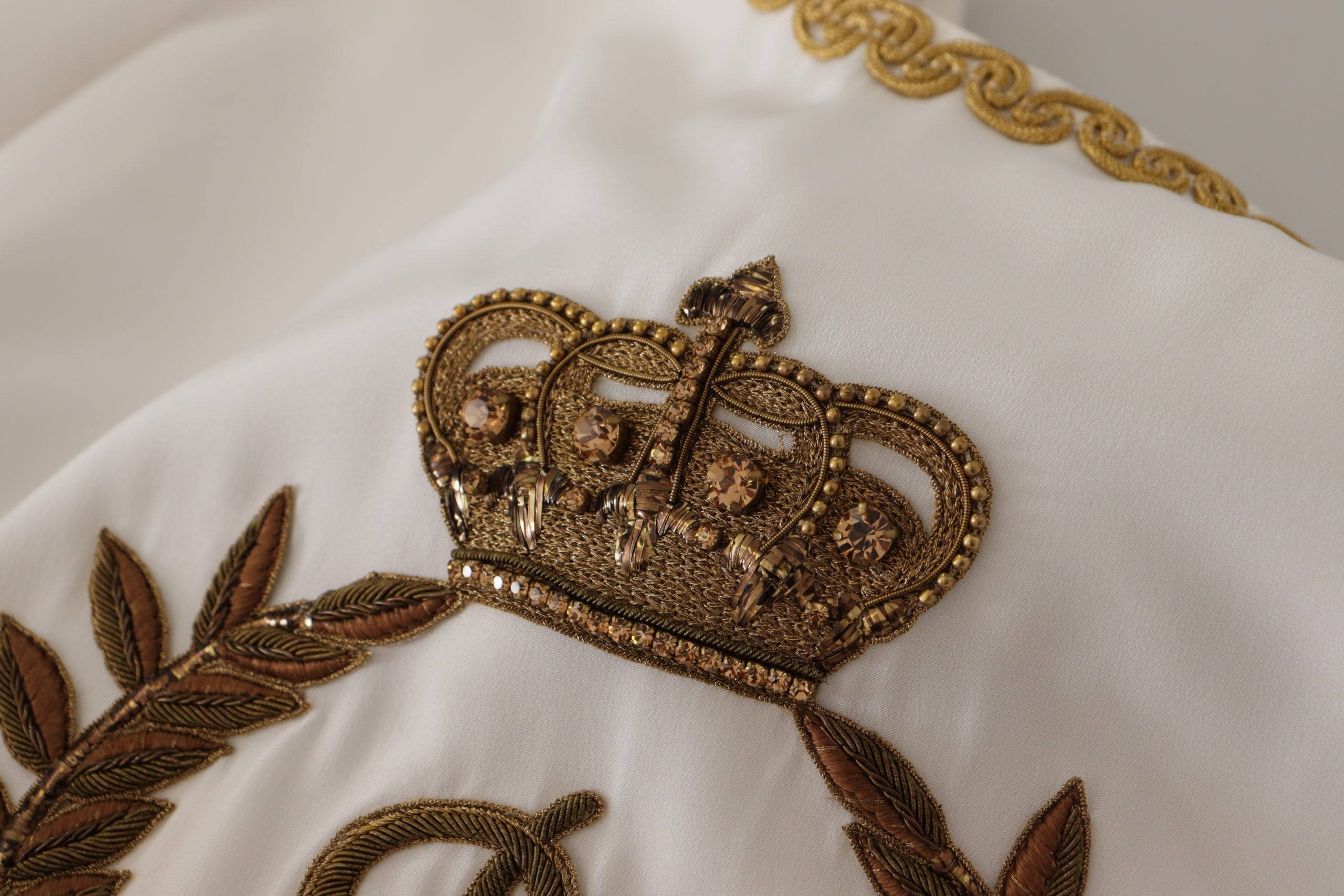 Witte zijden goudkleurige DG Crown Crystal blouse top