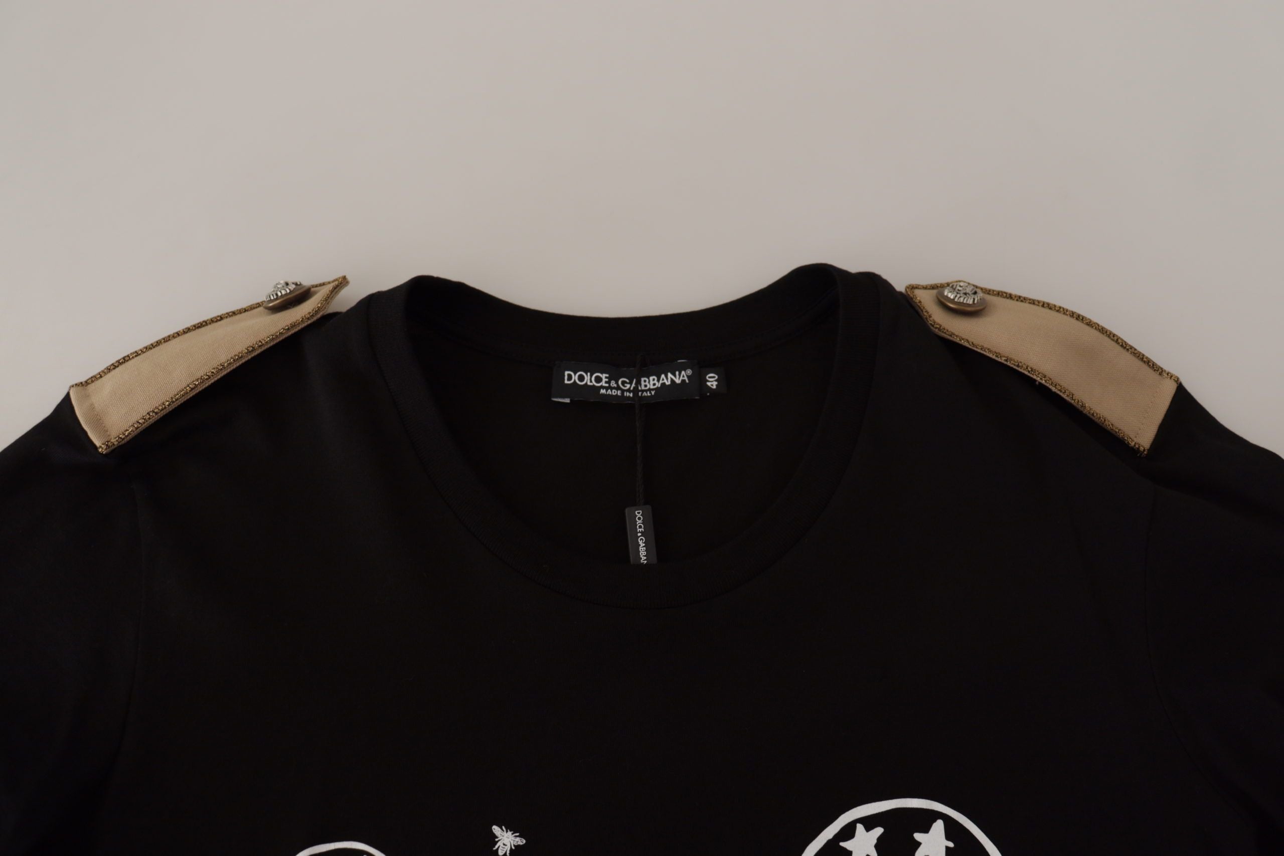 Zwart katoenen T-shirt met ronde hals en logomotief