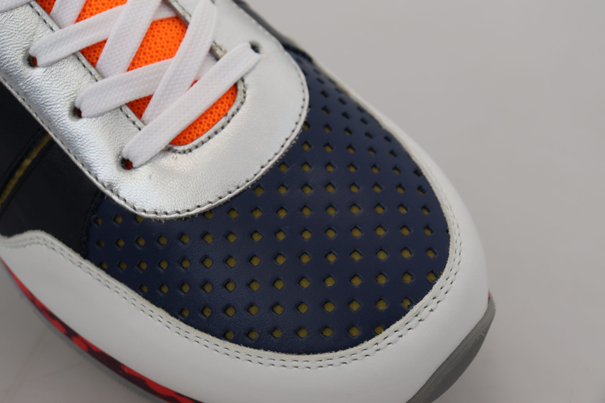 Veelkleurige leren sportschoenen met lage bovenkant