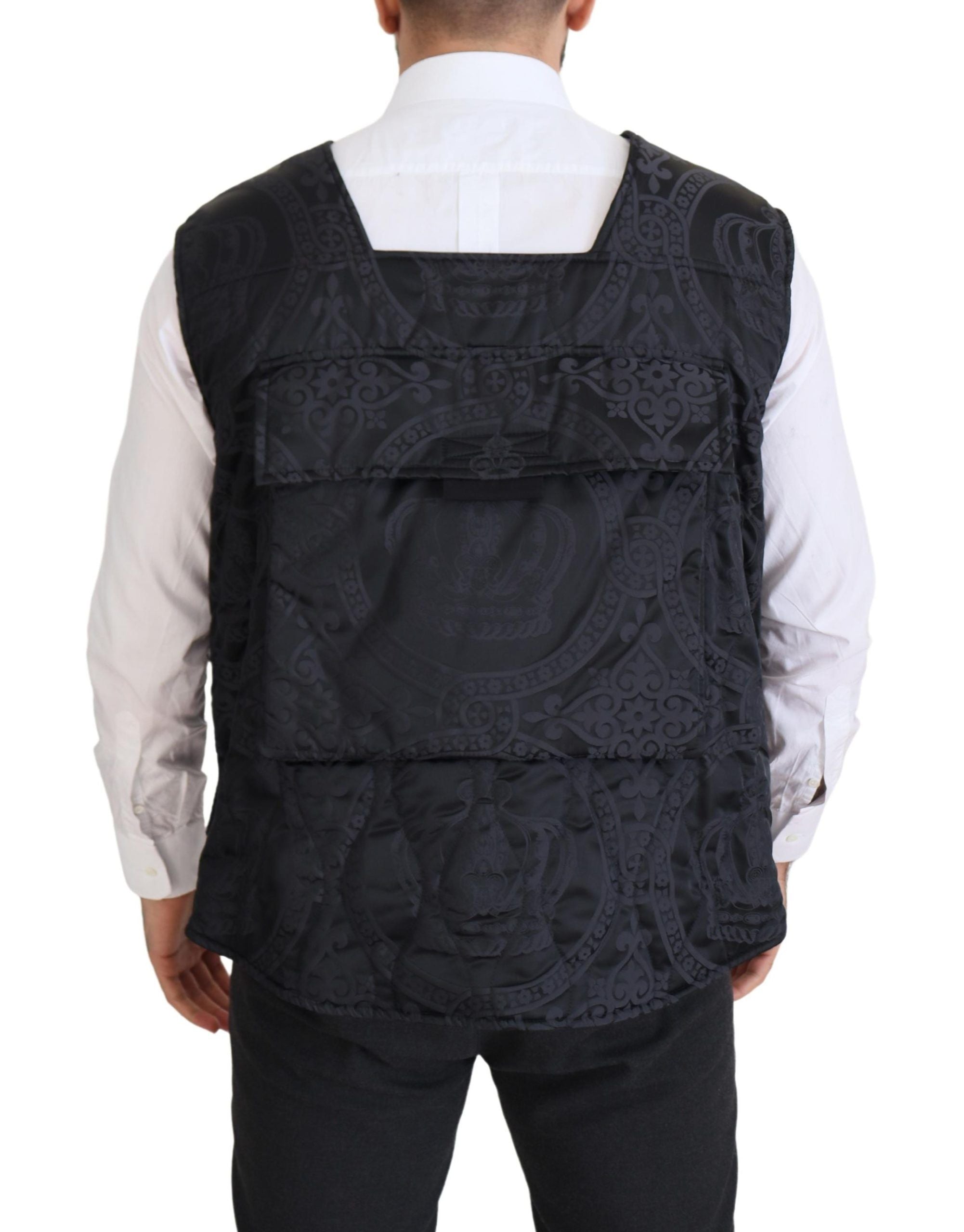 Zwarte nylon jas met volledige ritssluiting en zonder mouwen