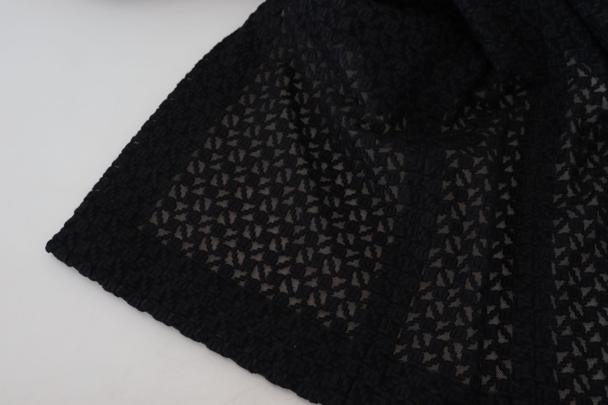 Zwarte lange katoenen blazer met knopen