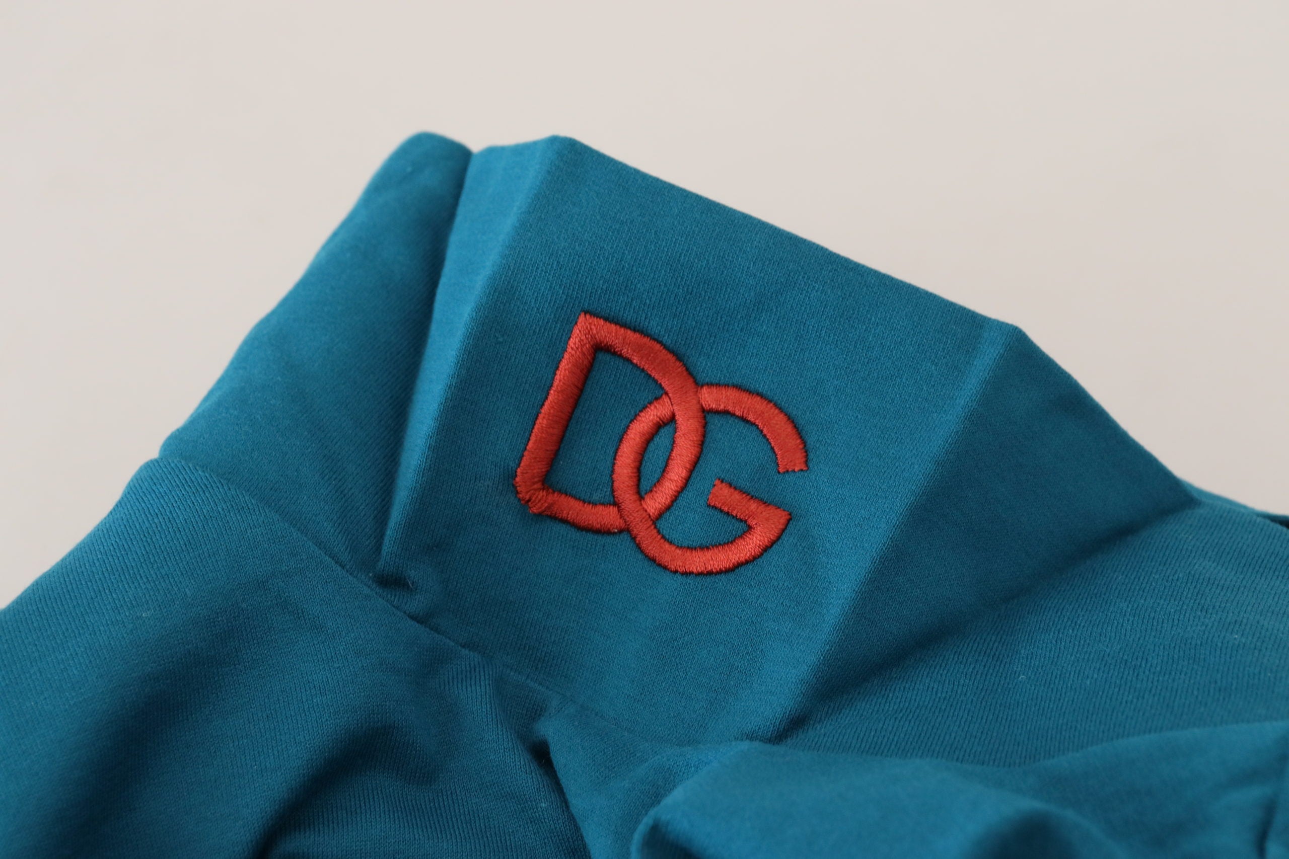 Blauwe katoenen kraagsweater met smalle kraag