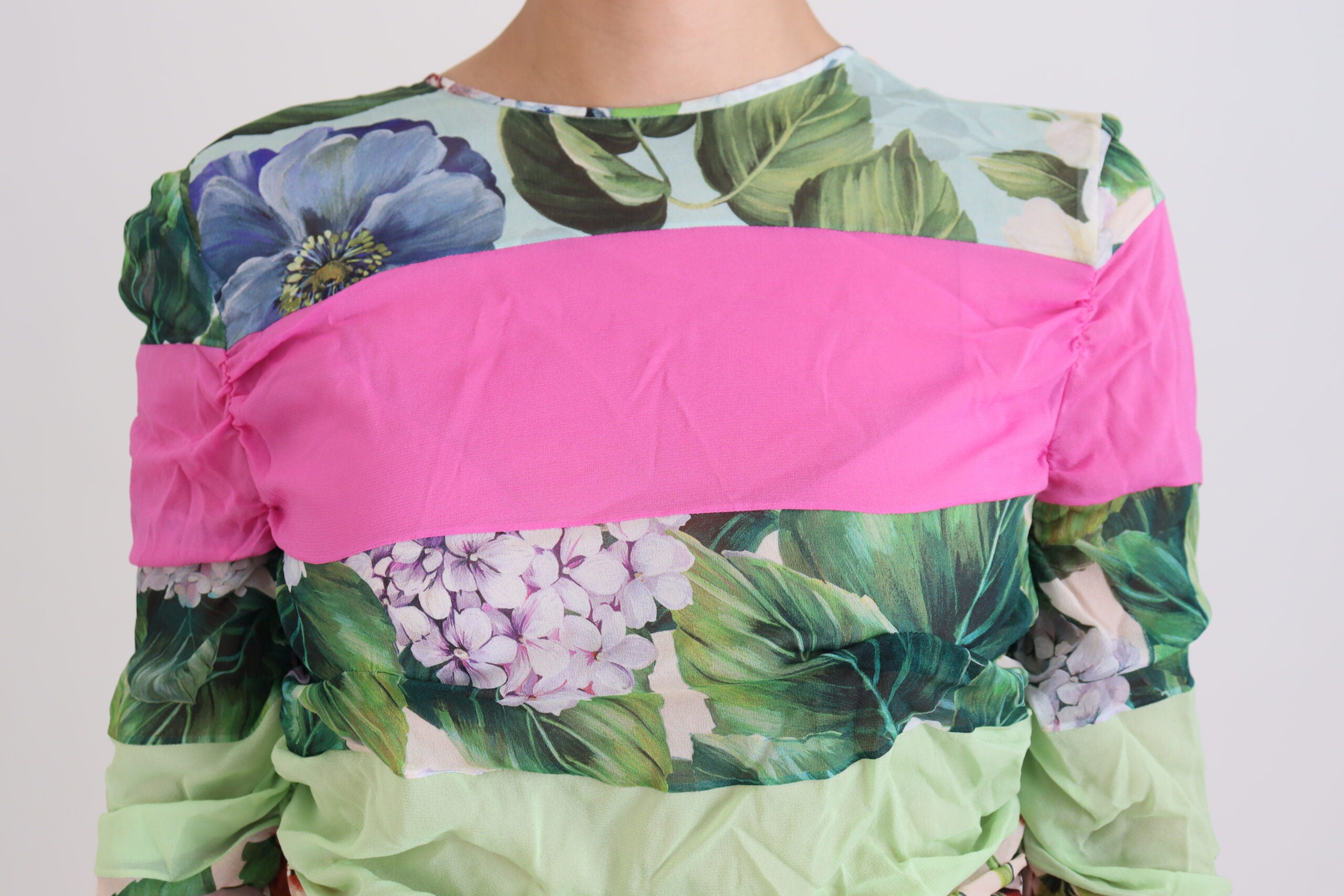 Veelkleurige zijden bloemen bodycon manteljurk