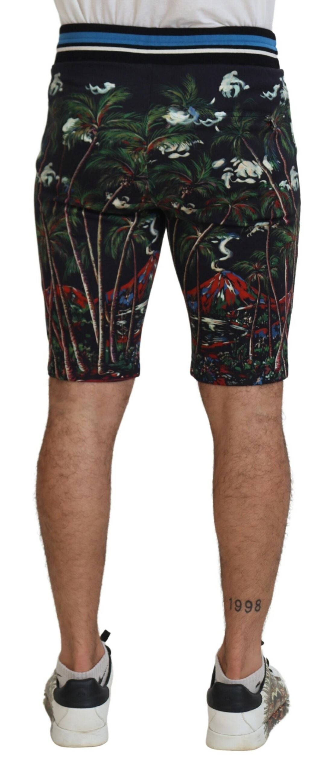 Zwarte katoenen casual shorts met vulkaanprint