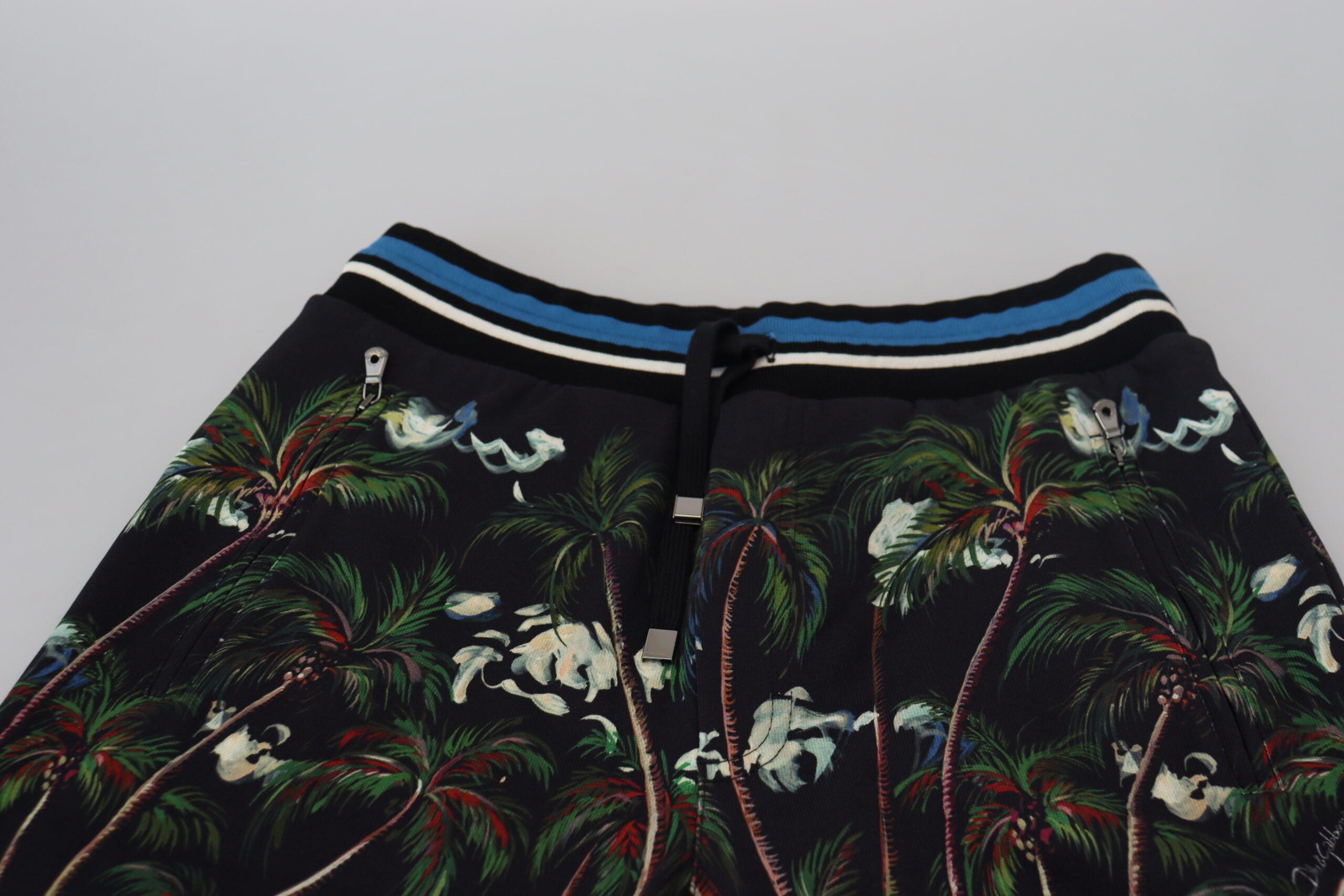 Zwarte katoenen casual shorts met vulkaanprint