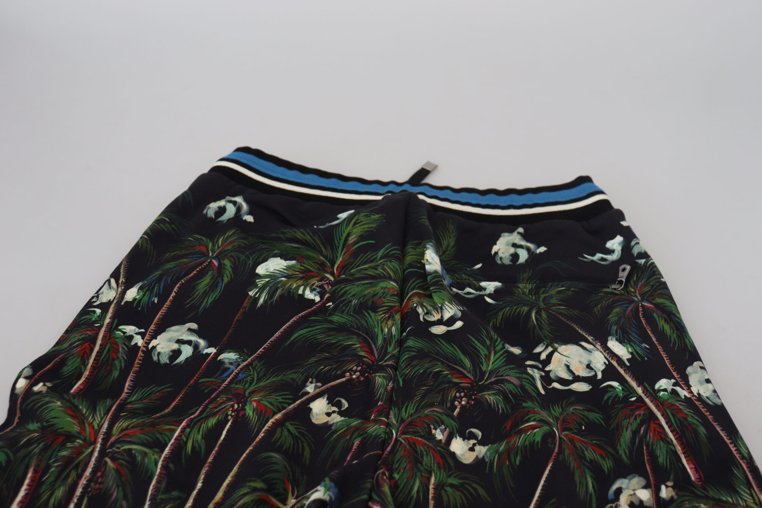 Zwarte katoenen casual shorts met vulkaanprint