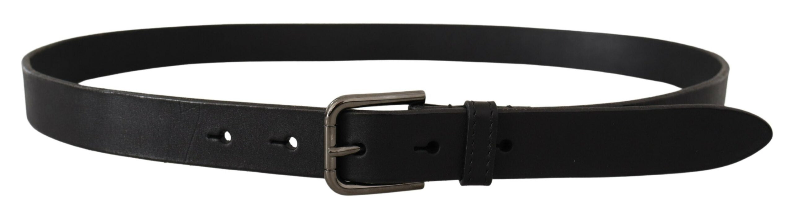 Zwarte kalfsleren riem met metalen gesp en gegraveerd logo