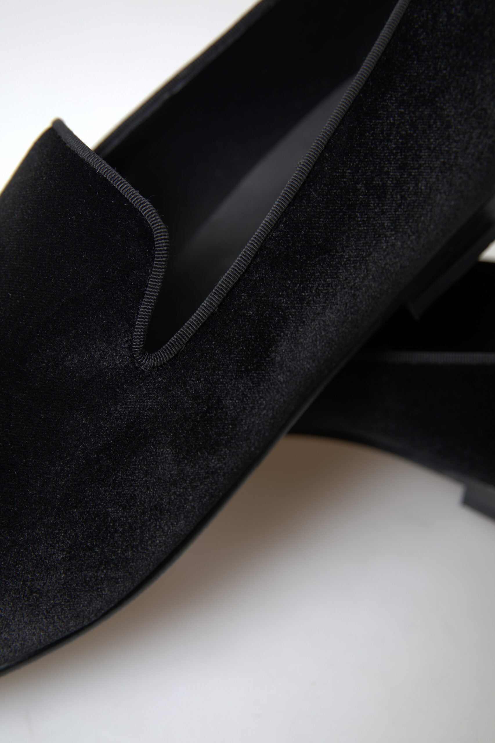 Zwarte fluwelen loafers formele schoenen