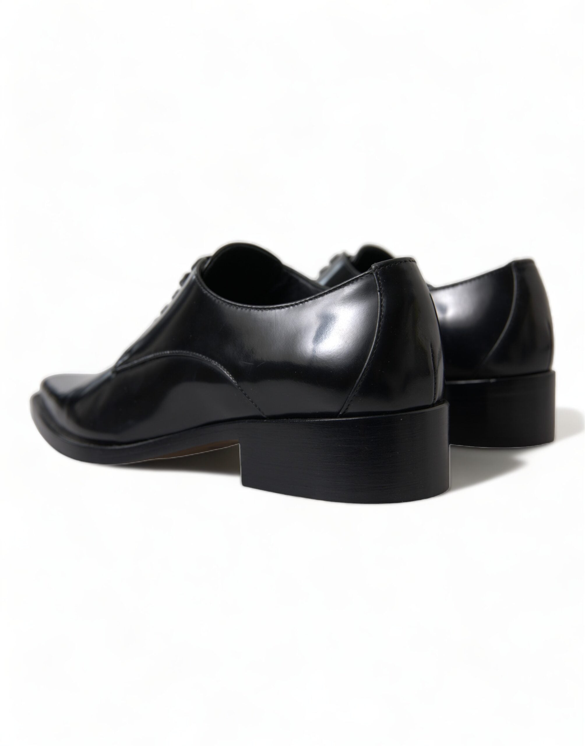 Zwarte leren veterschoenen met platte hak