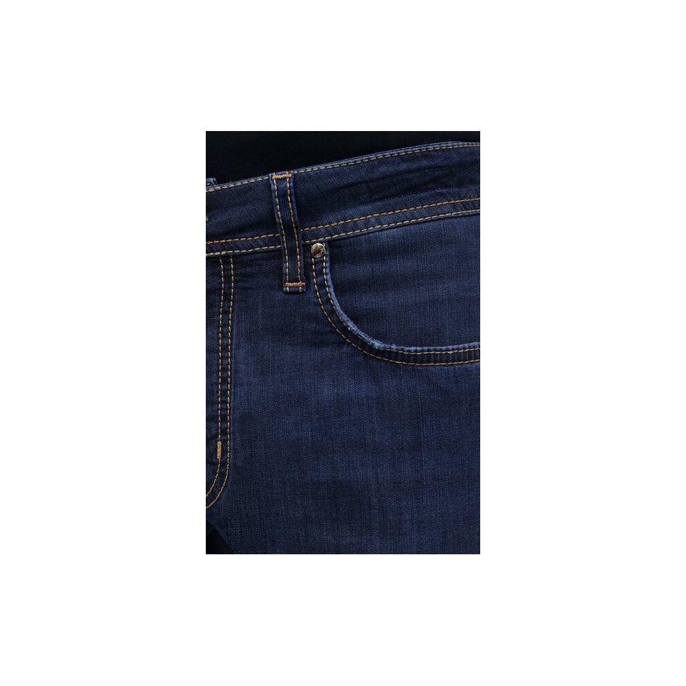 Strakke, slanke, hoogwaardige denim essentials