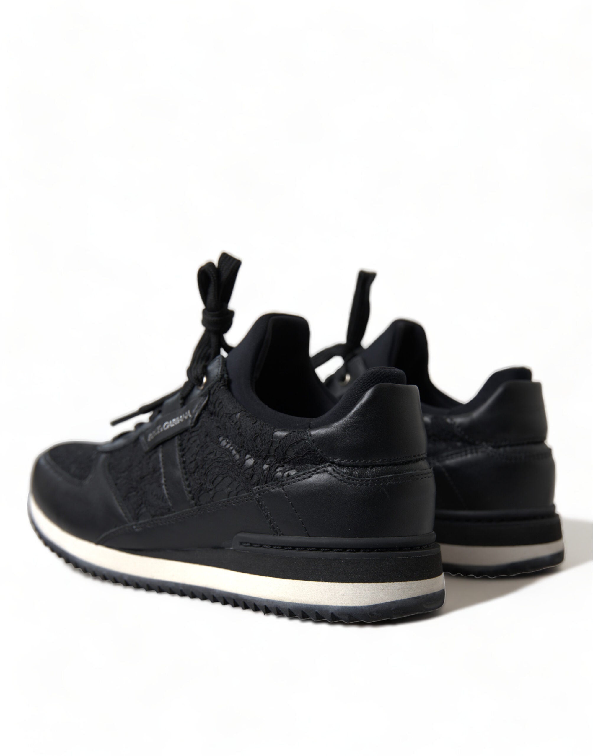 Zwarte leren sneakers met bloemenkant