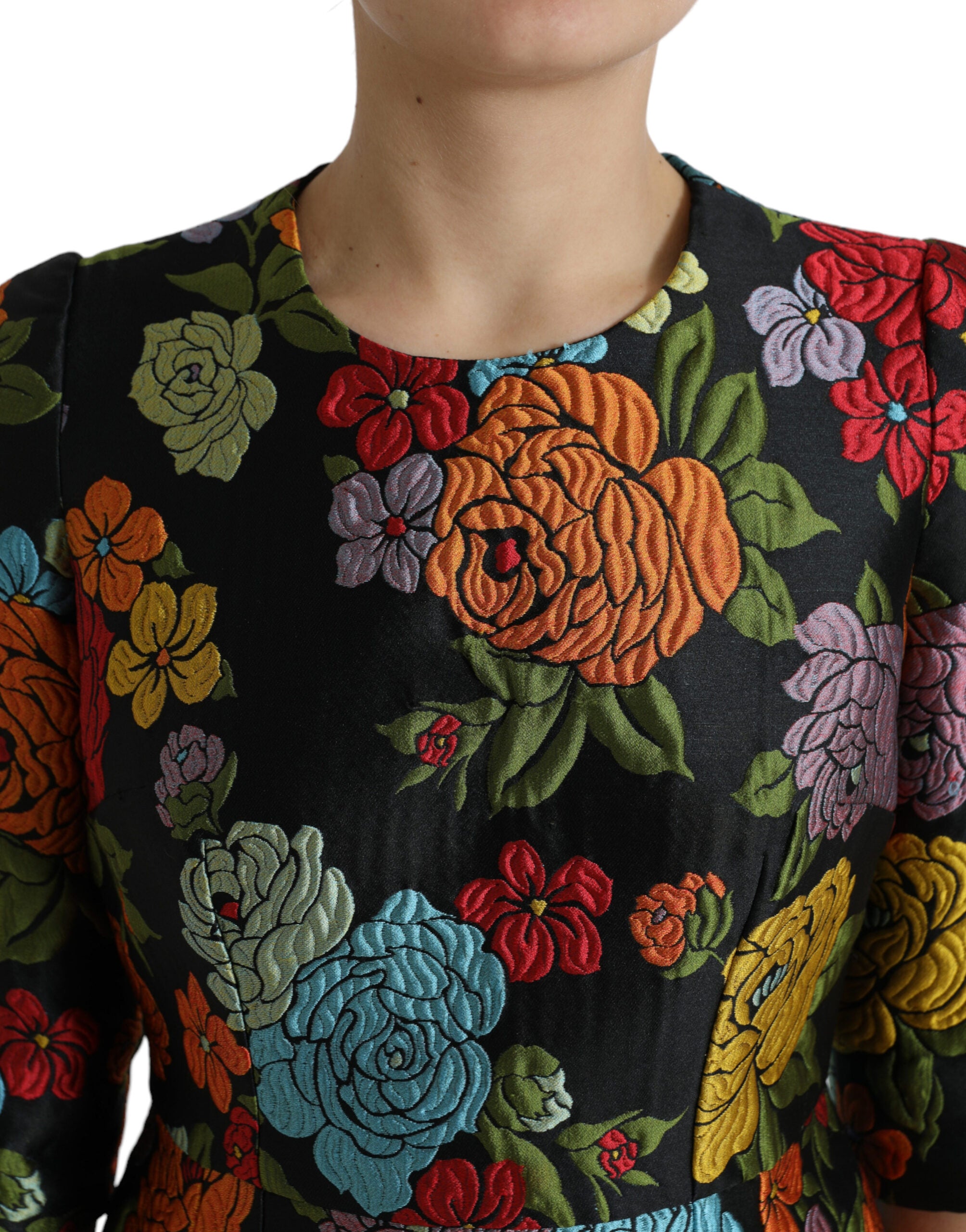 Zwarte bloemenborduursel knielange jurk
