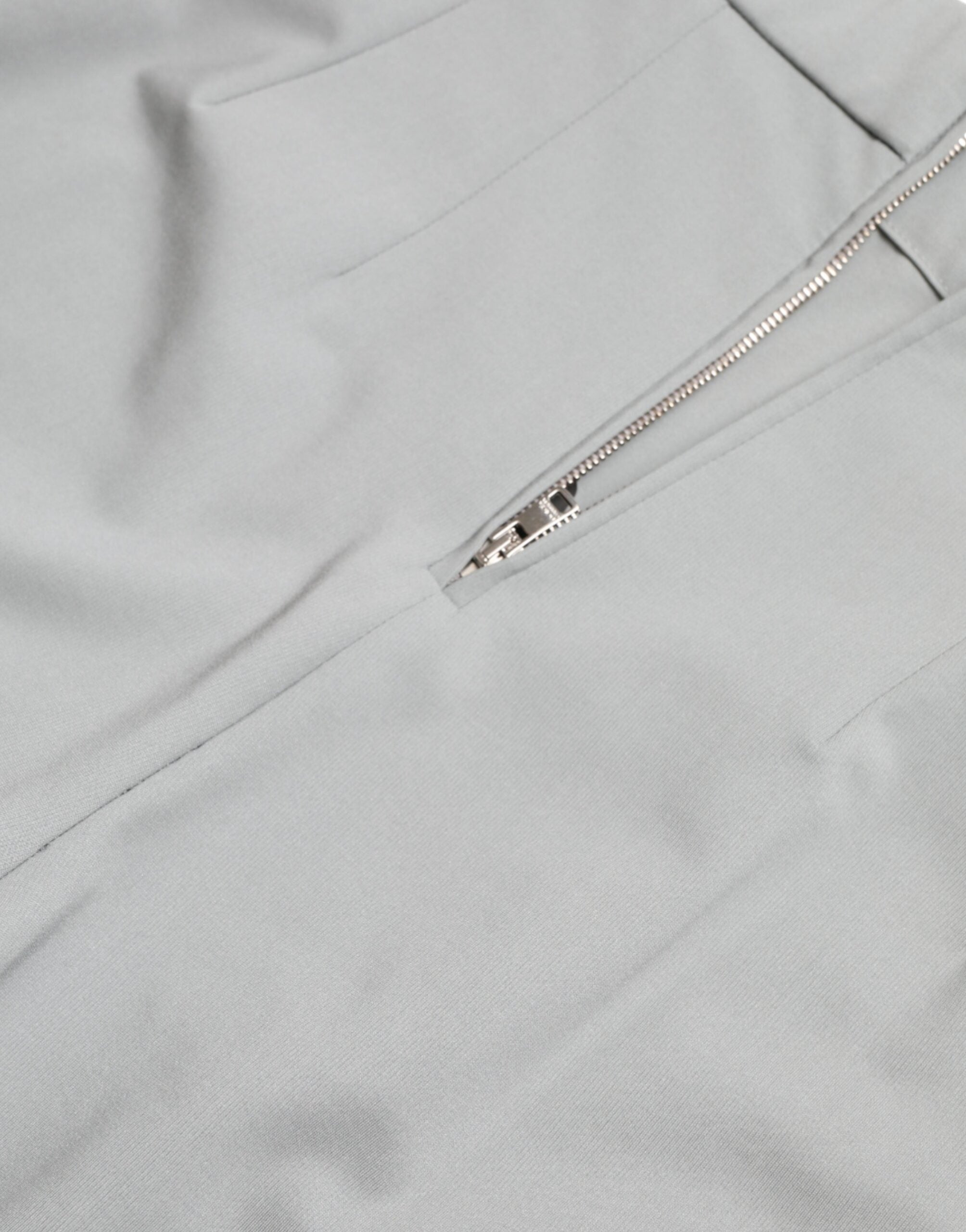 Grijze nylon slim-fit broek