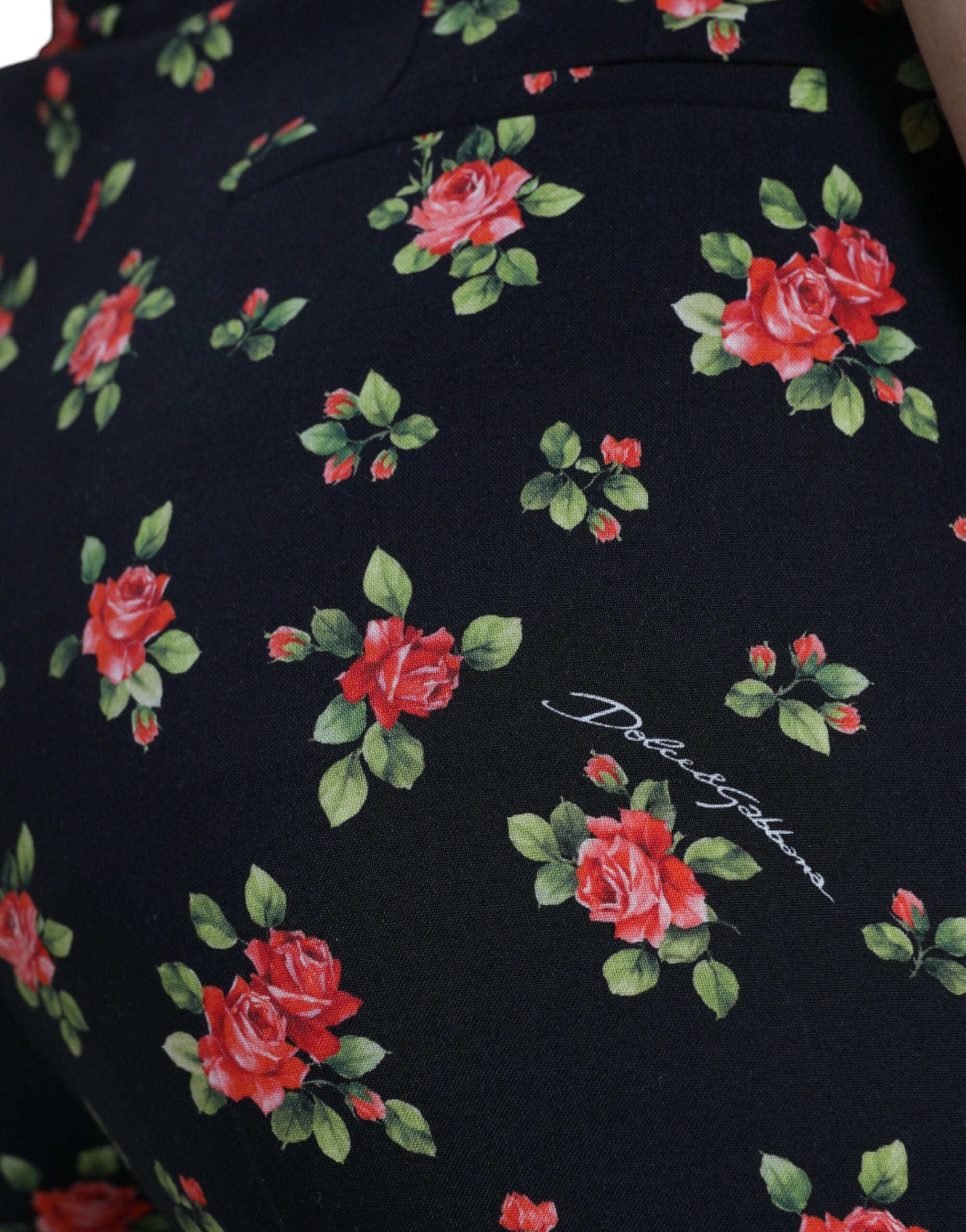 Zwarte bloemen wollen hoge taille taps toelopende broek