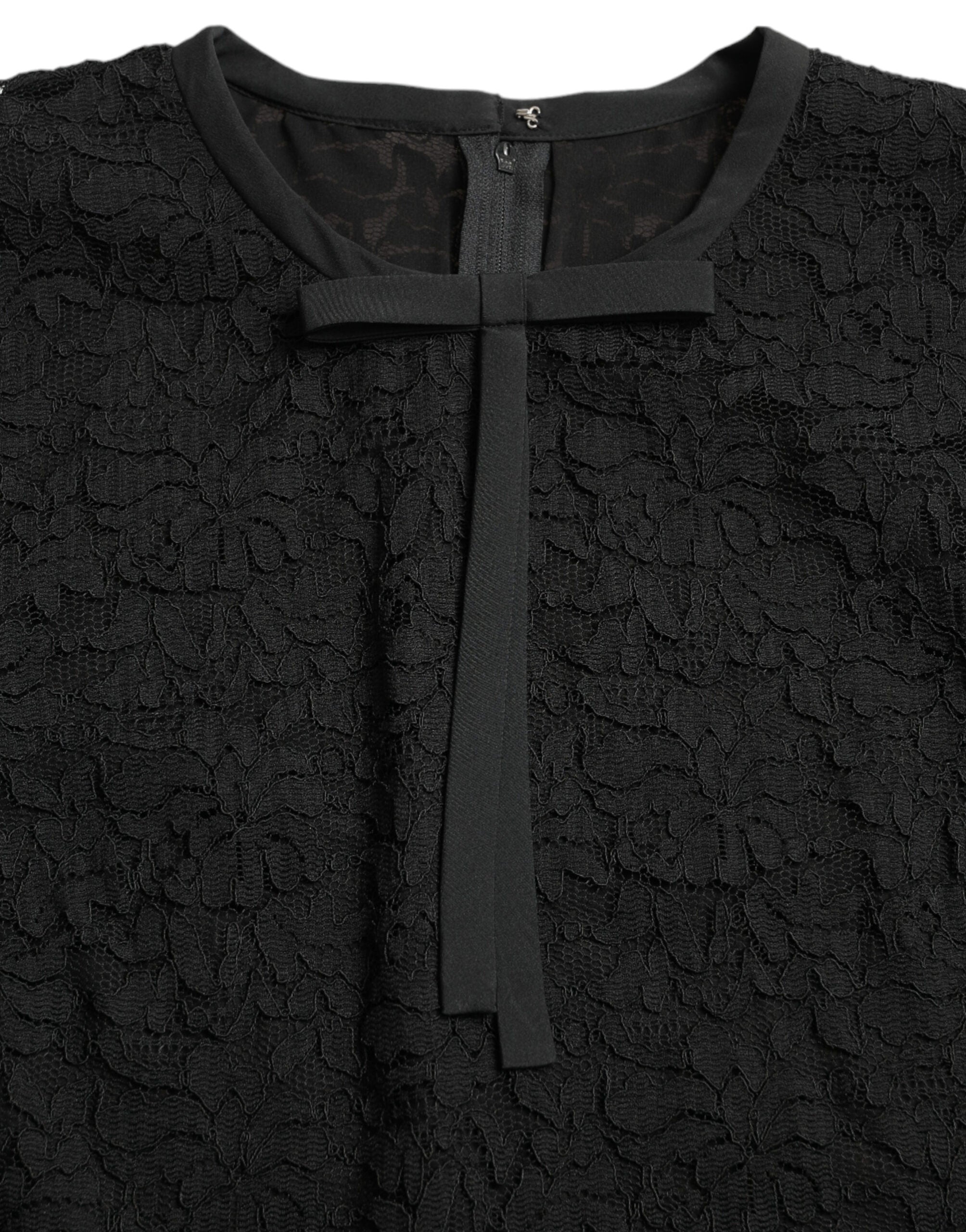 Zwarte STAFF blouse met bloemenkant en nylon top