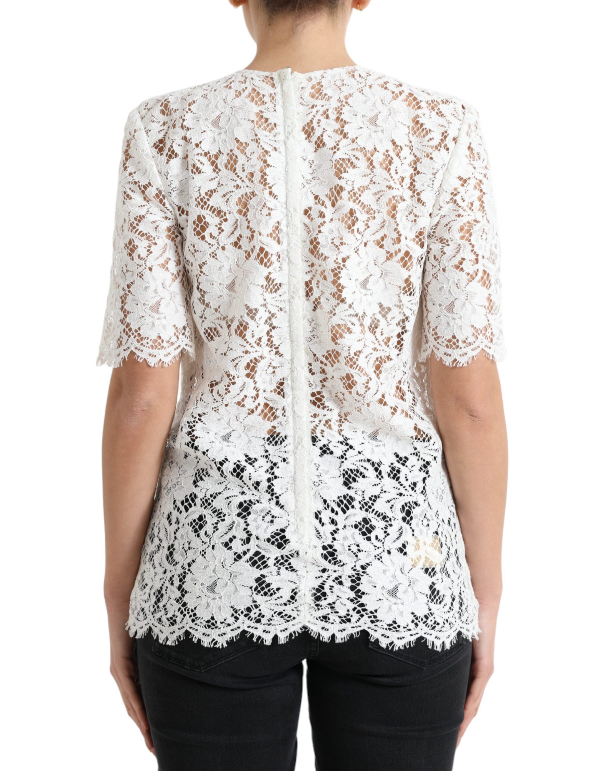 Witte katoenen blouse met bloemenkant en ronde hals