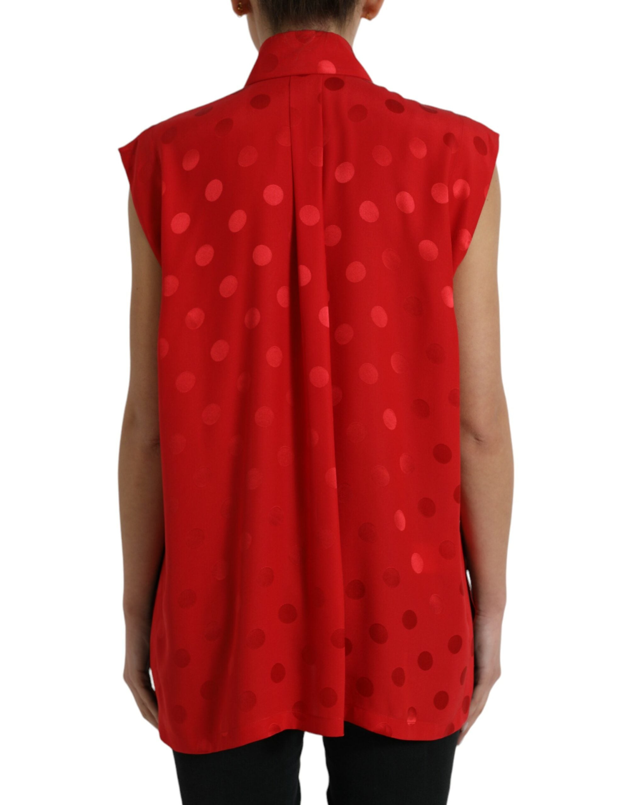 Rode blouse met kraag en mouwen met stippen