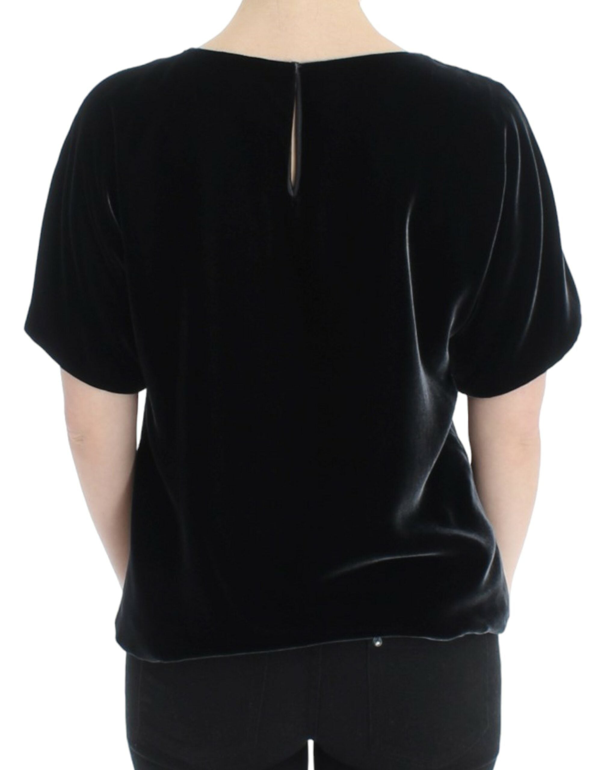 Zwarte fluwelen blouse met korte mouwen