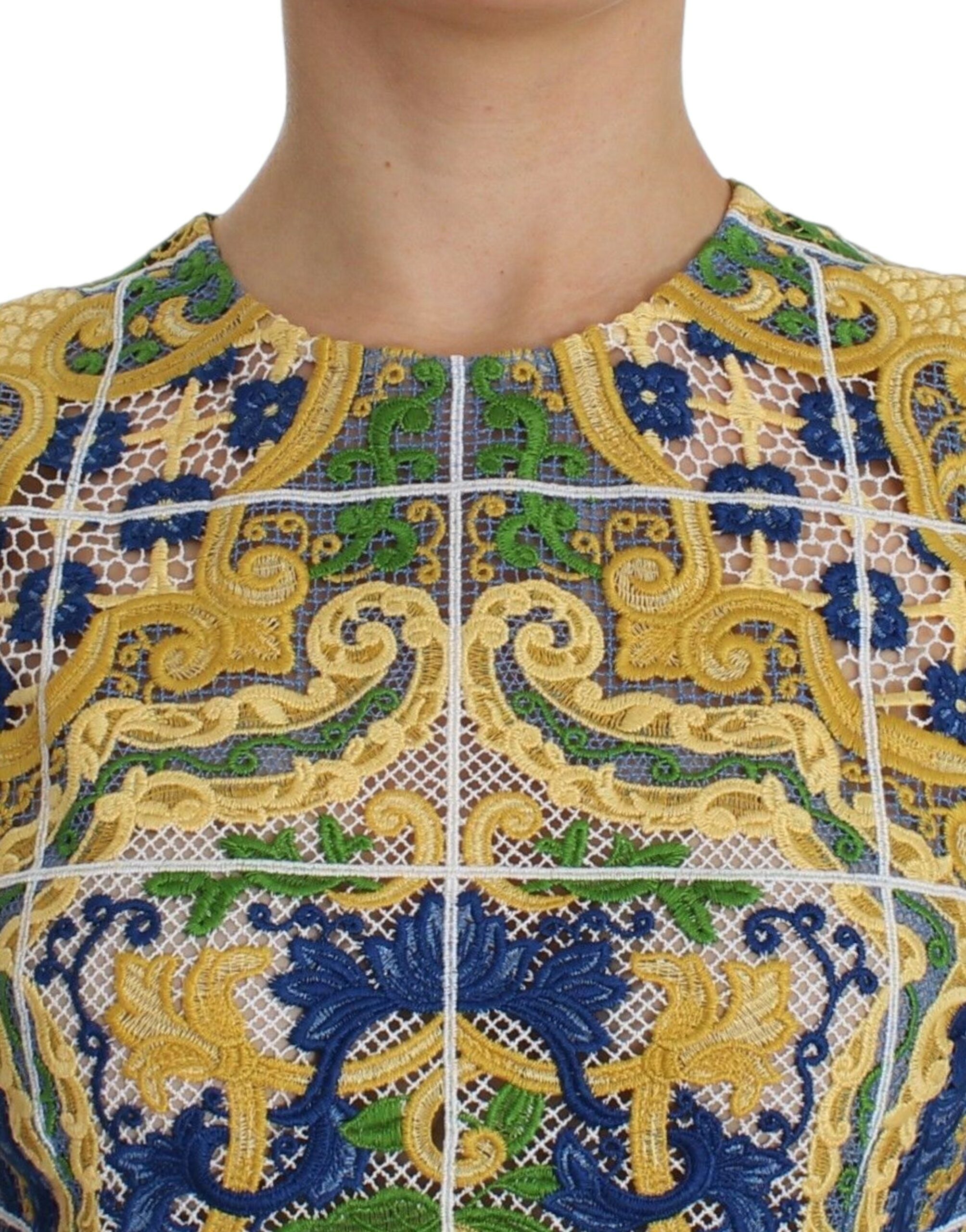 Veelkleurige majolica geborduurde trui