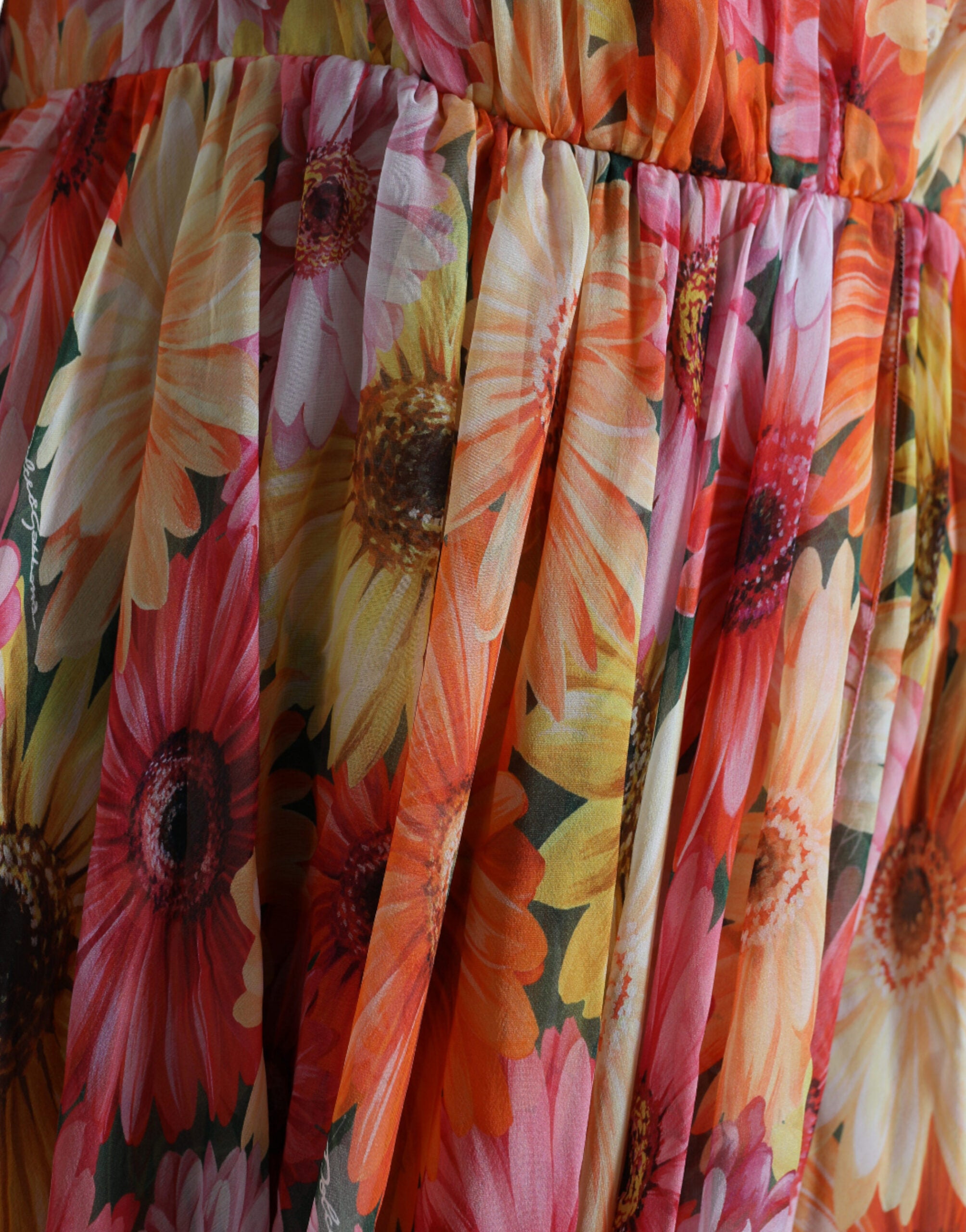 Multicolor zijden midi-jurk met zonnebloemprint