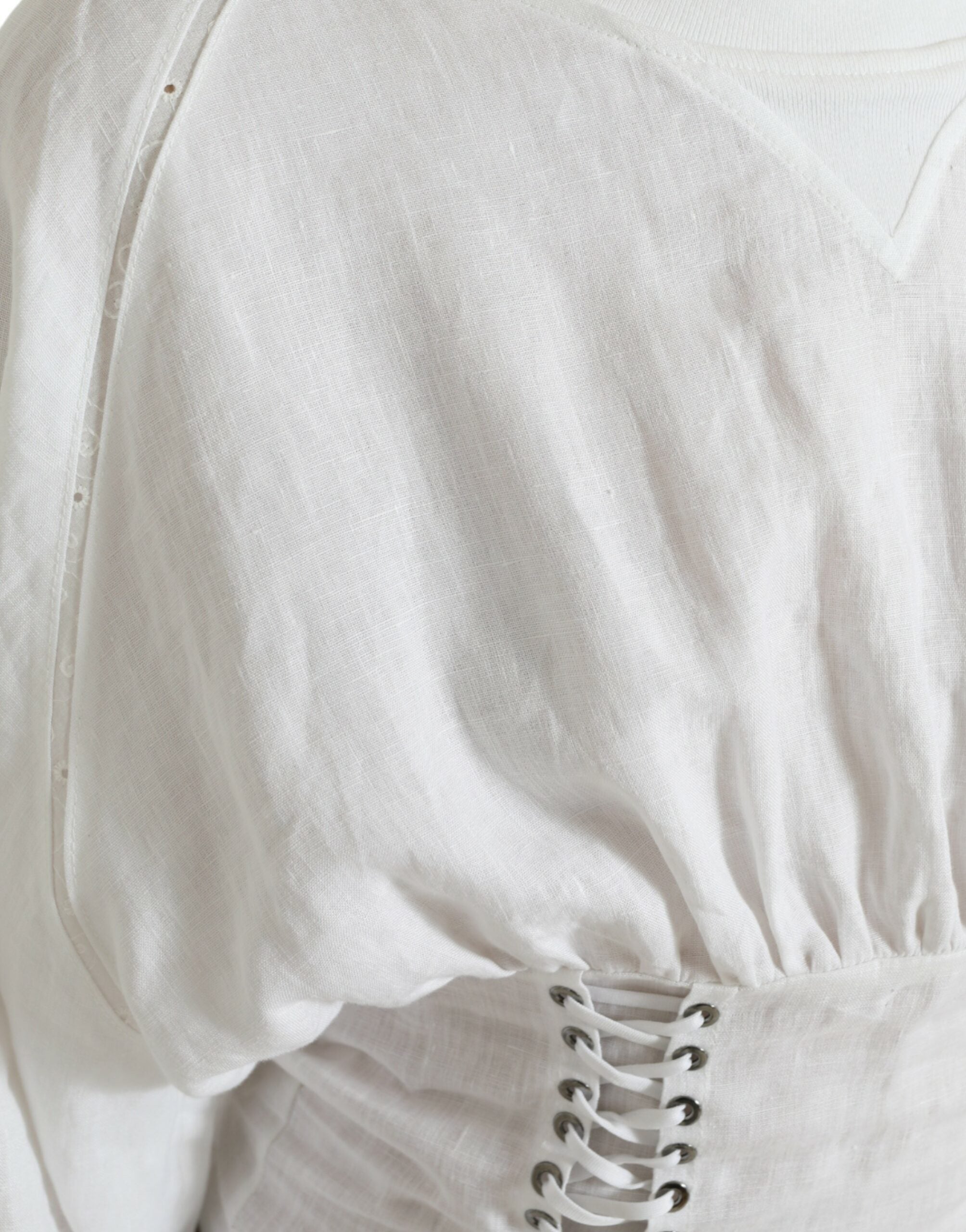 Wit katoenen korset met lange mouwen en cropped bovenkleding