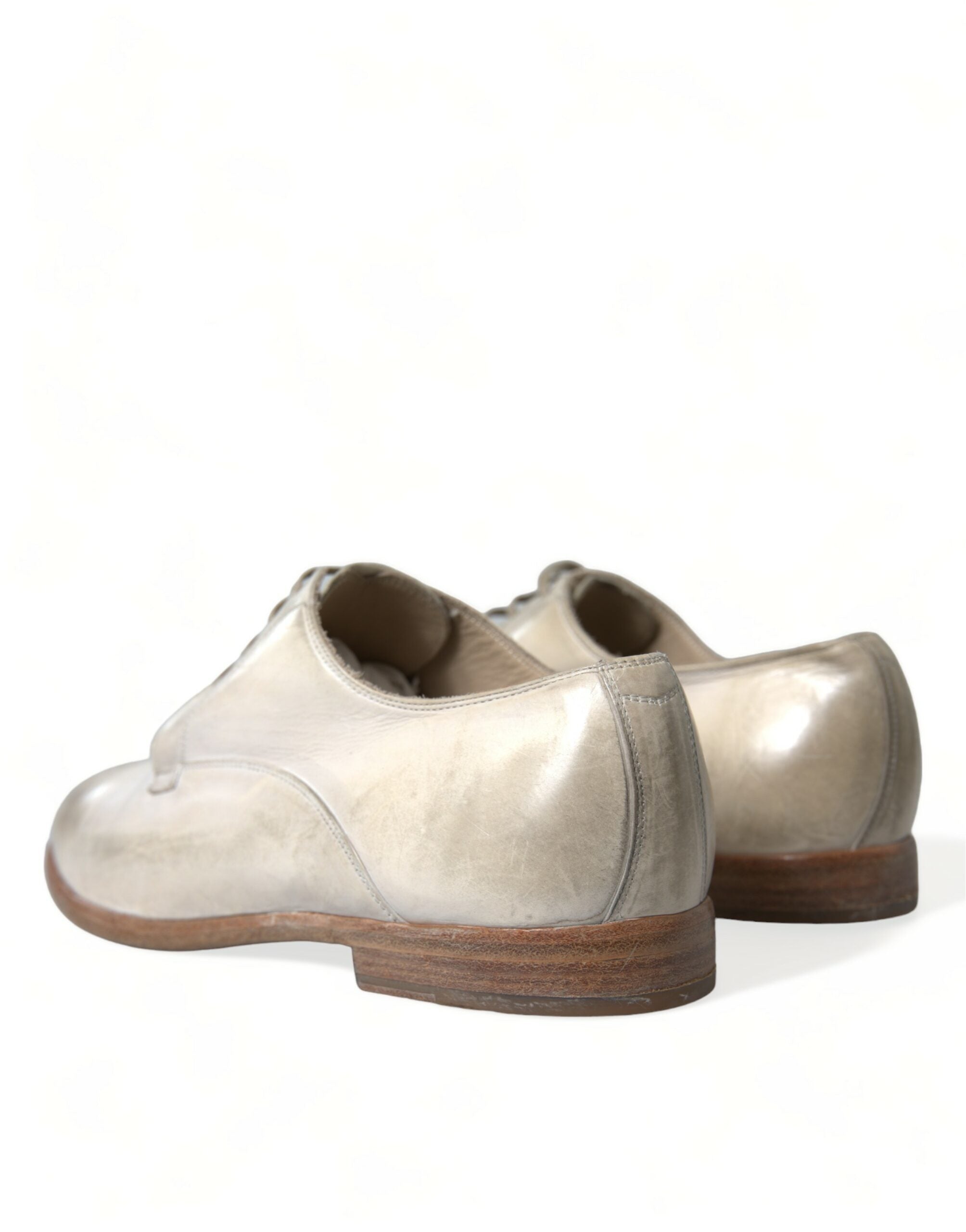 Witte, verweerde leren derby-schoenen