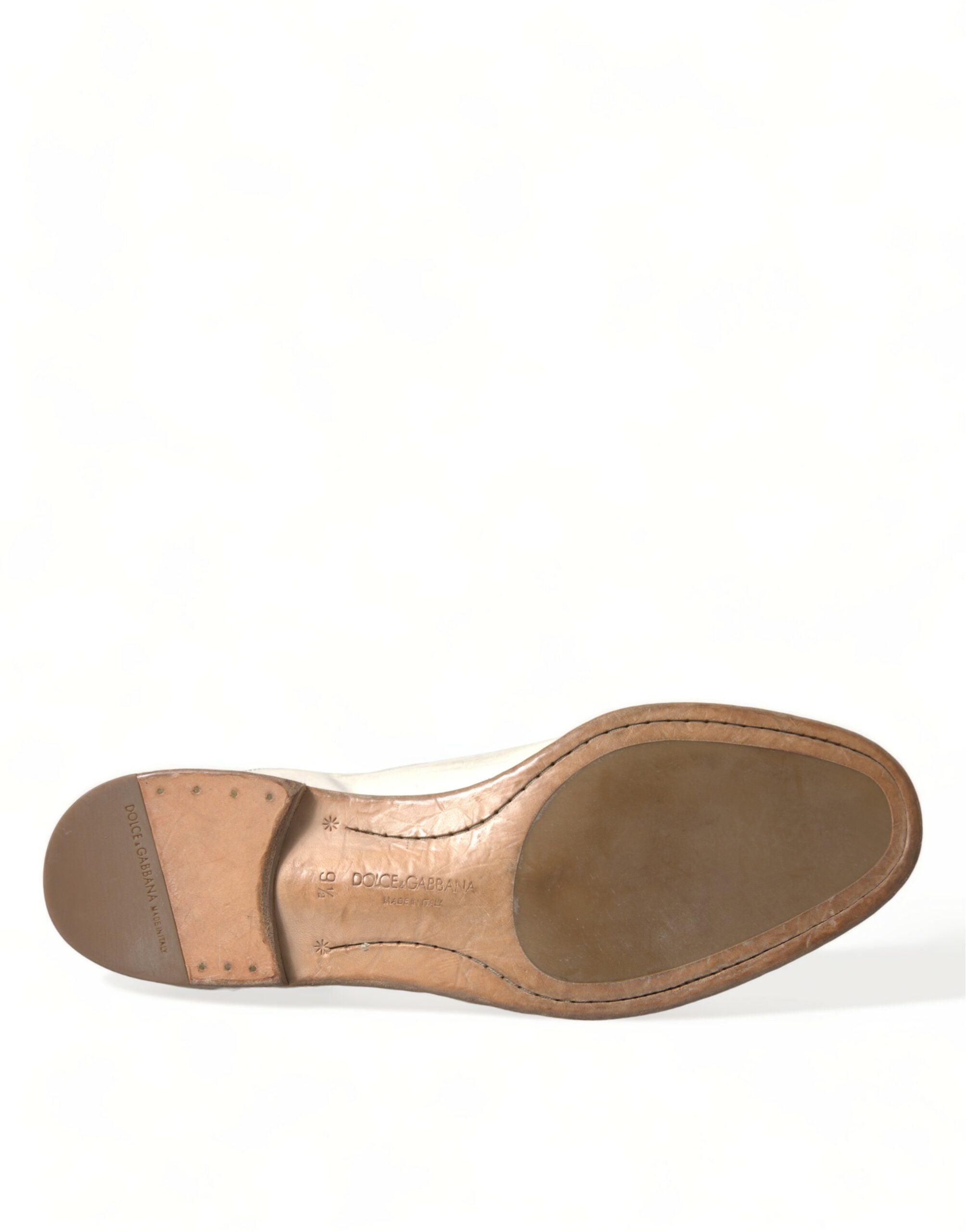 Witte, verweerde leren derby-schoenen