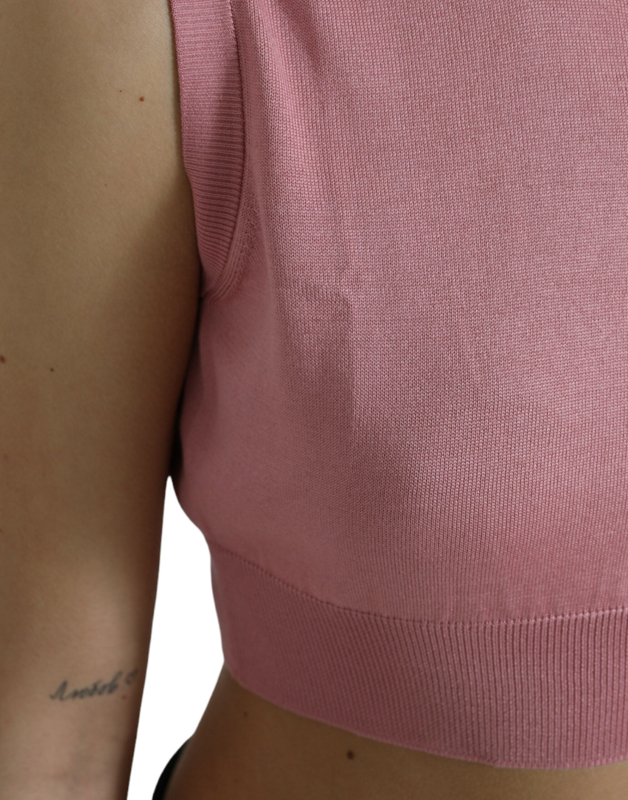 Roze tanktop met ronde hals en korte mouwen