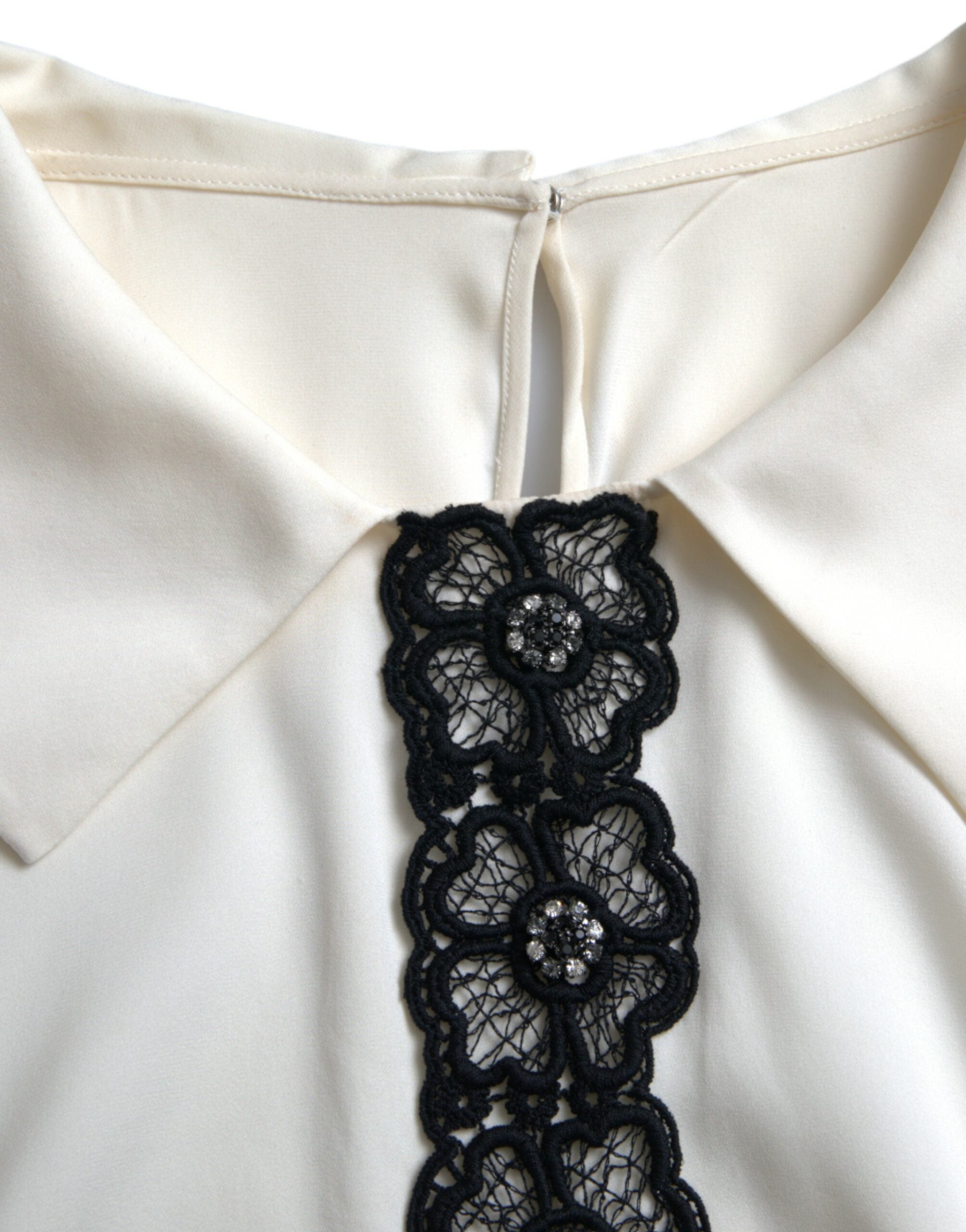 Off White Zijden Top met Kanten Rand en Korte Mouwen