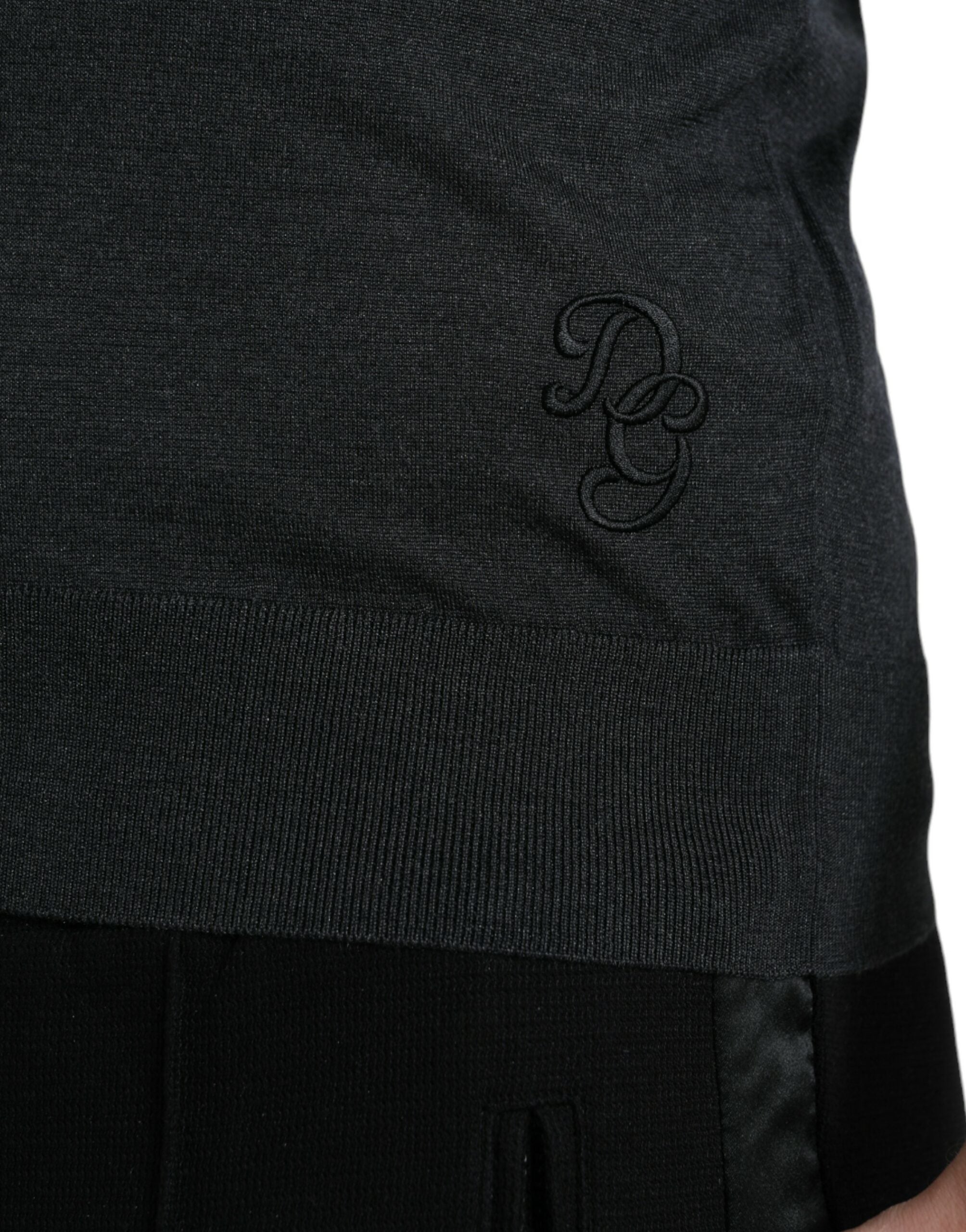 Donkergrijs T-shirt met ronde hals en korte mouwen