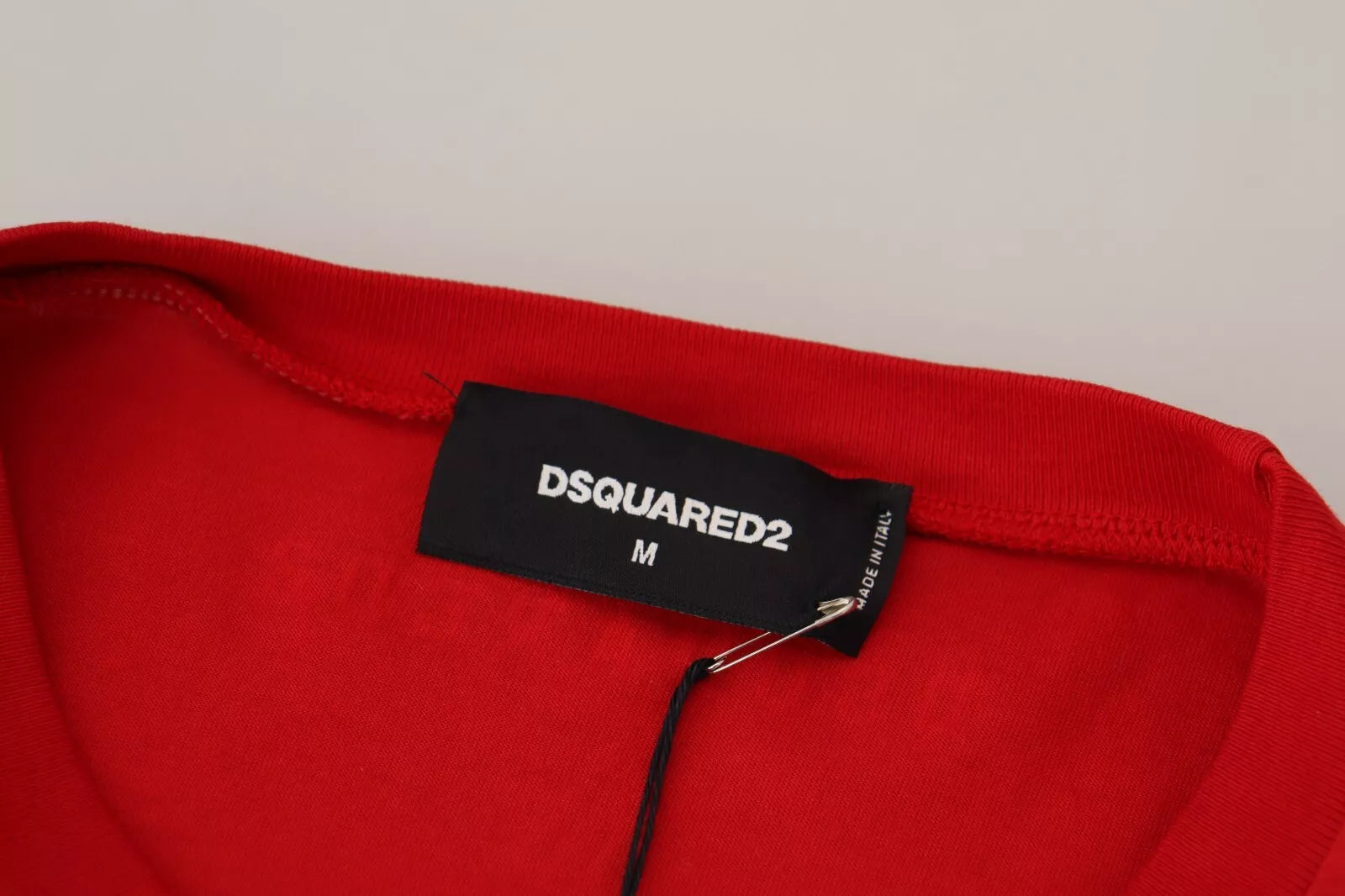 Rood bedrukt katoenen T-shirt met korte mouwen en ronde hals