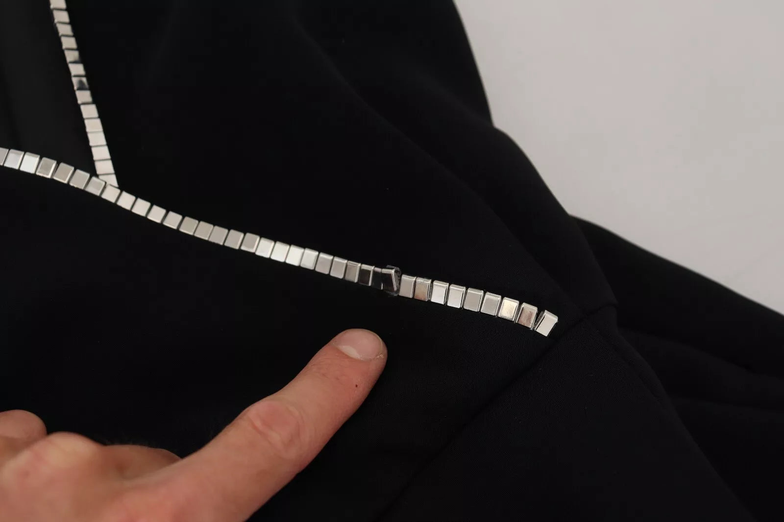 Zwarte versierde mouwloze V-hals jumpsuitjurk