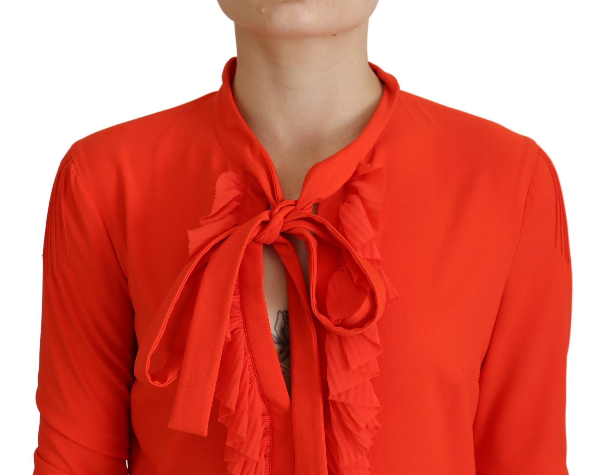 Rode polyester midi-jurk met lange mouwen en plooien