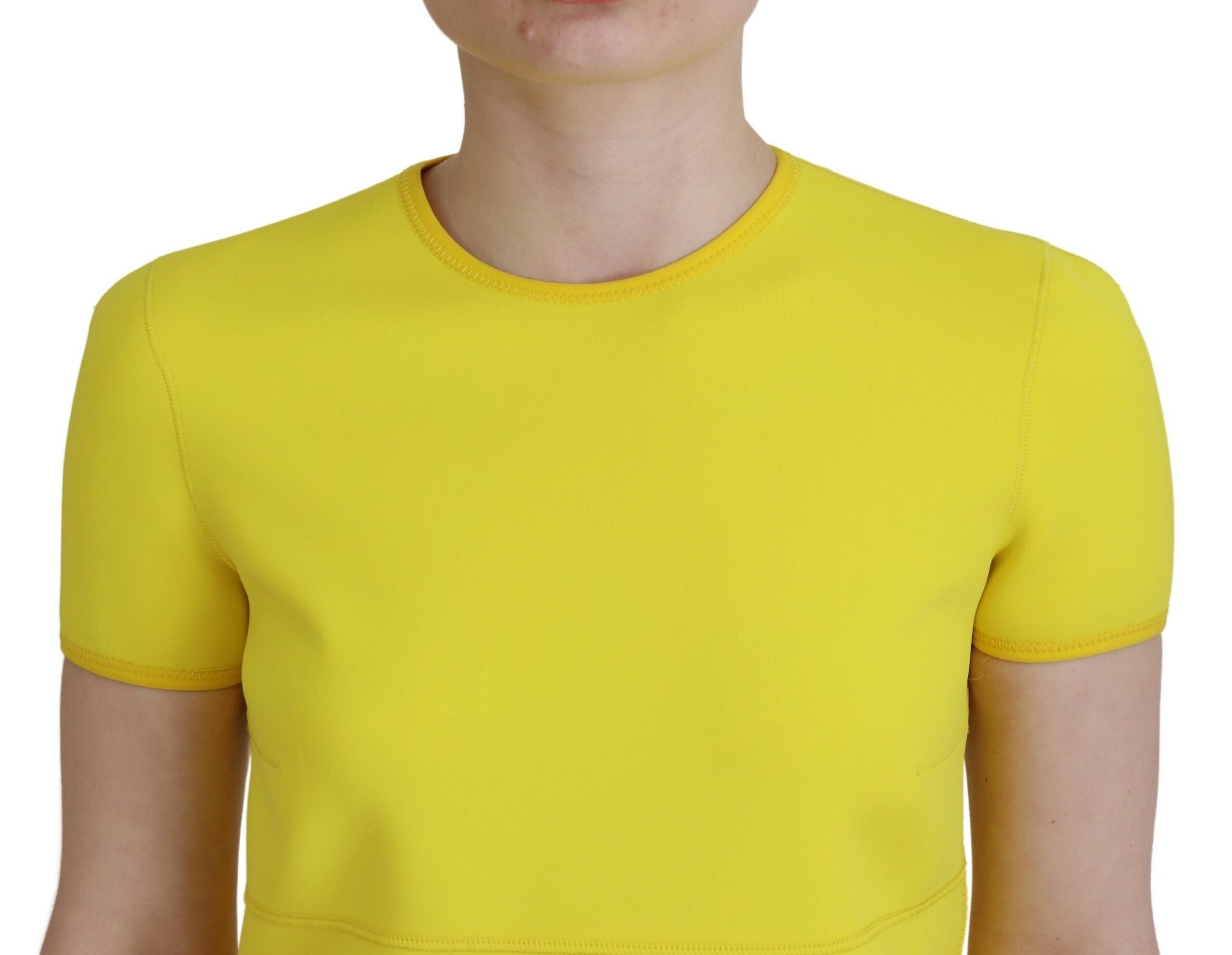 Gele nylon mini-jurk met korte mouwen en ronde hals