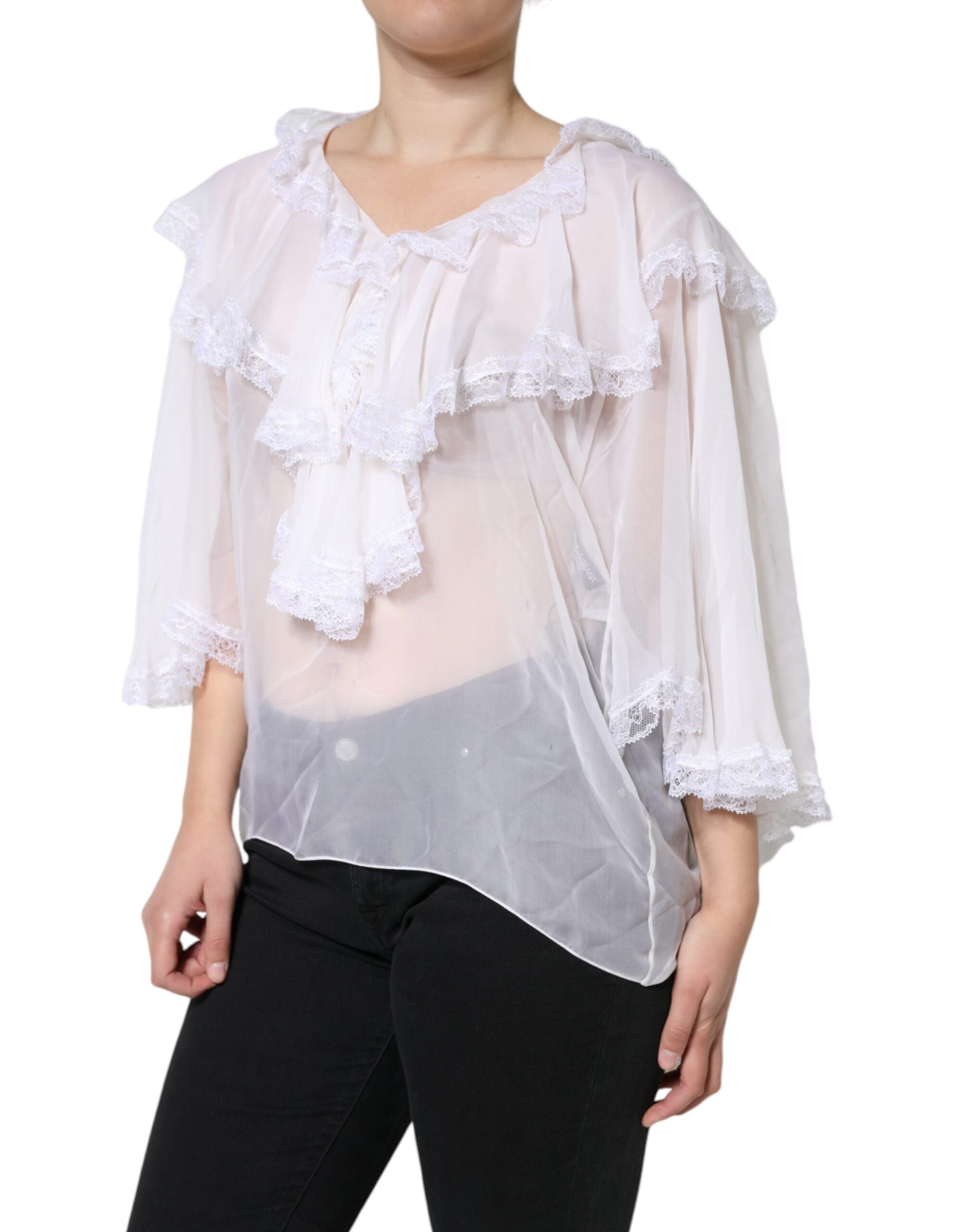 Witte blouse met lange mouwen en kant met ruches