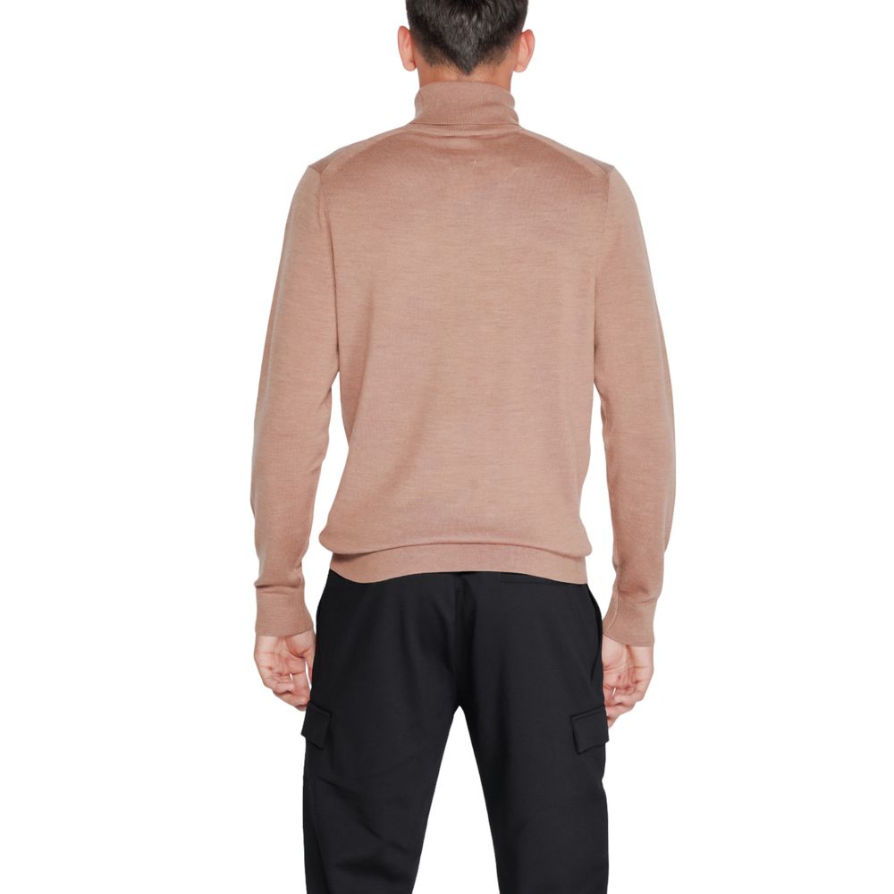 Beige wollen coltrui