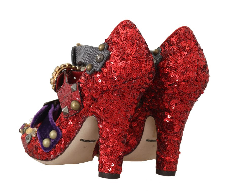 Rode schoenen met pailletten en kristallen studs
