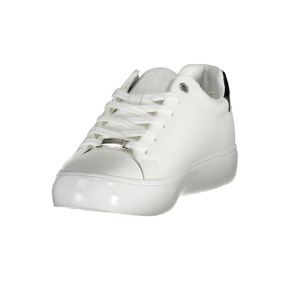 Witte leren damessneaker